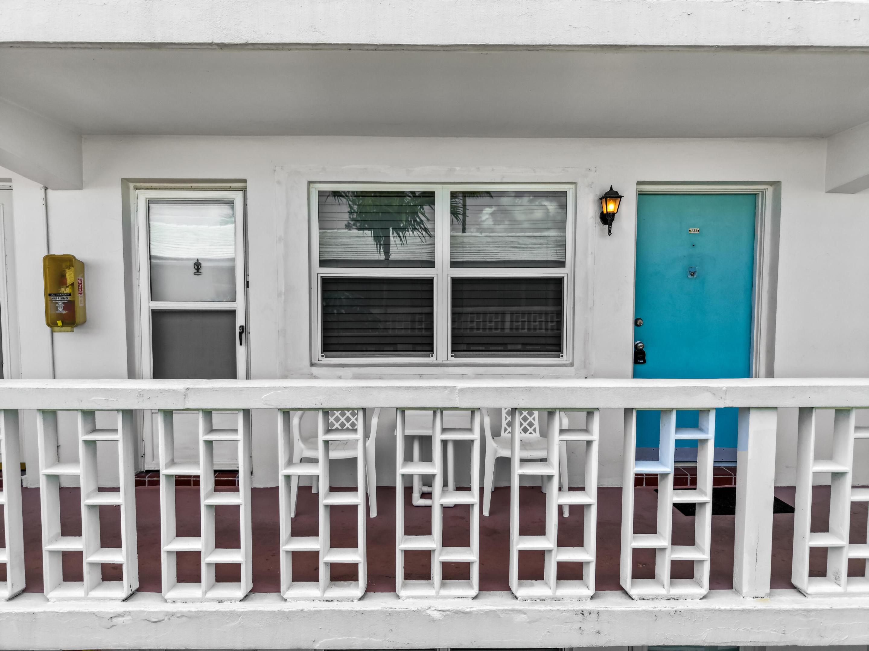 228 Hibiscus Avenue 233, Lauderdale-By-The-Sea Unit: 233