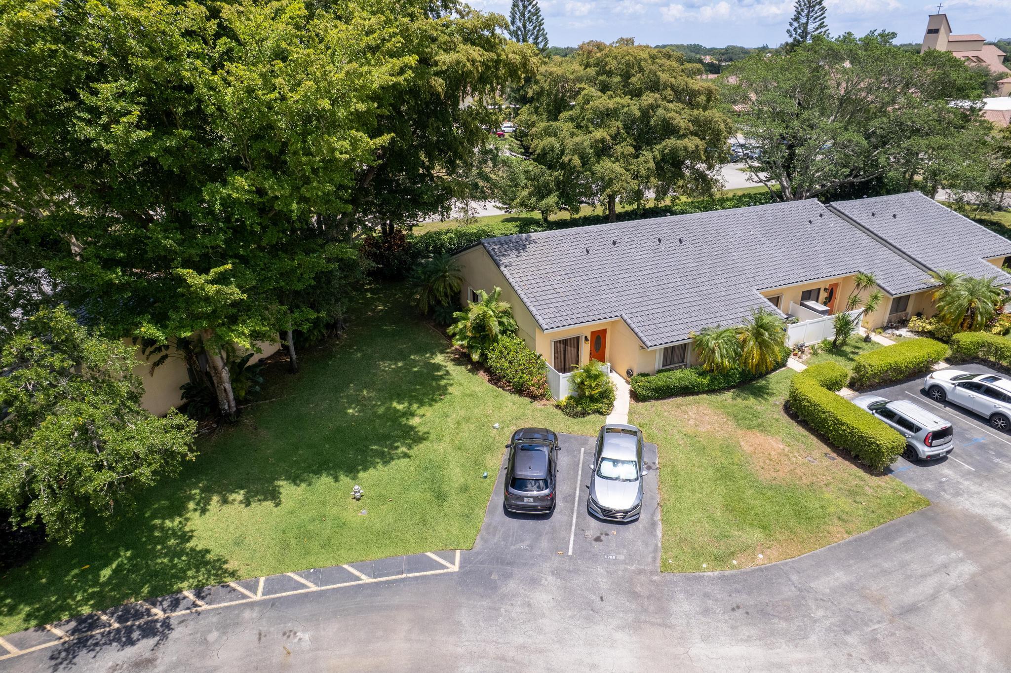 6789 Bridlewood Court .