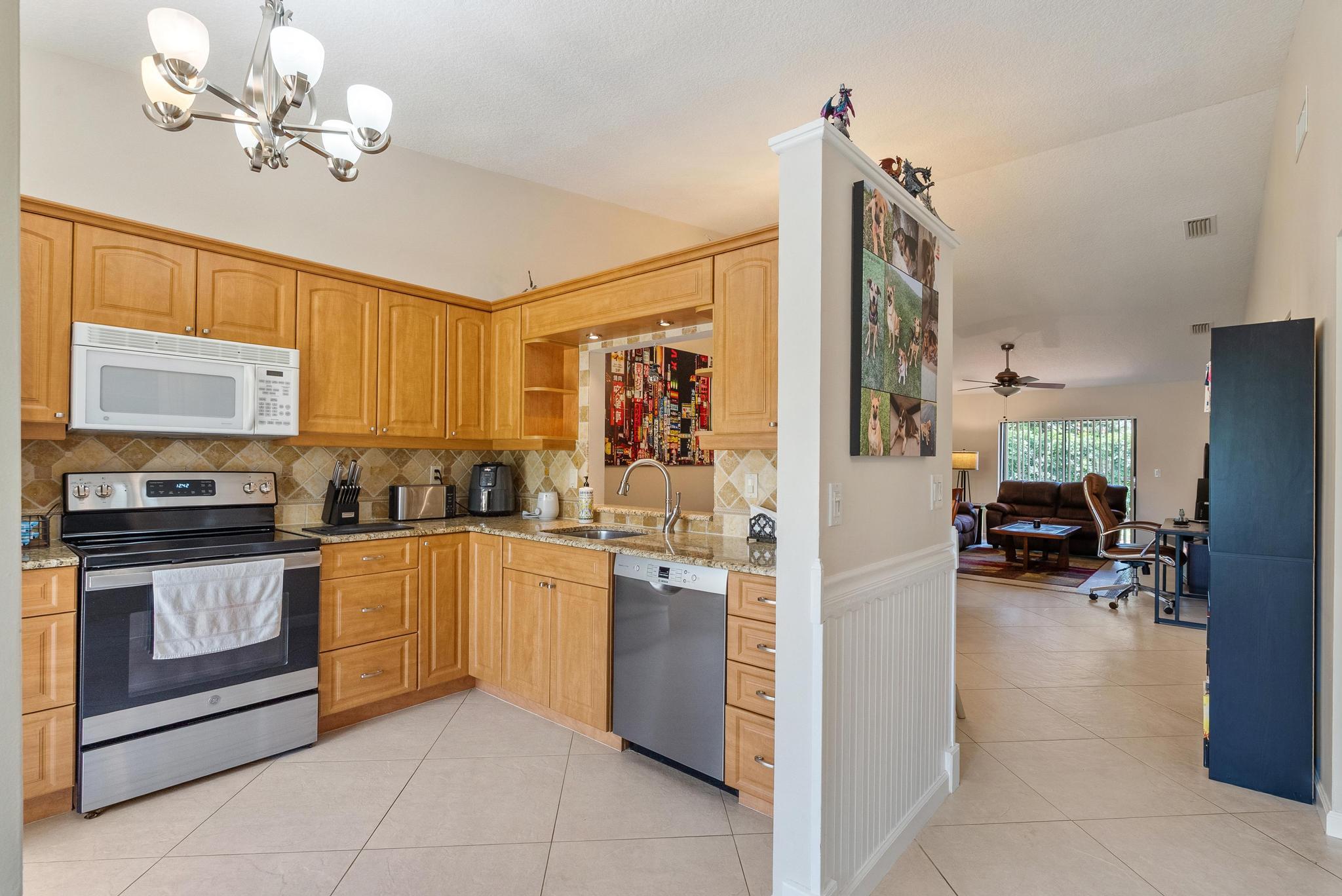 6789 Bridlewood Court .