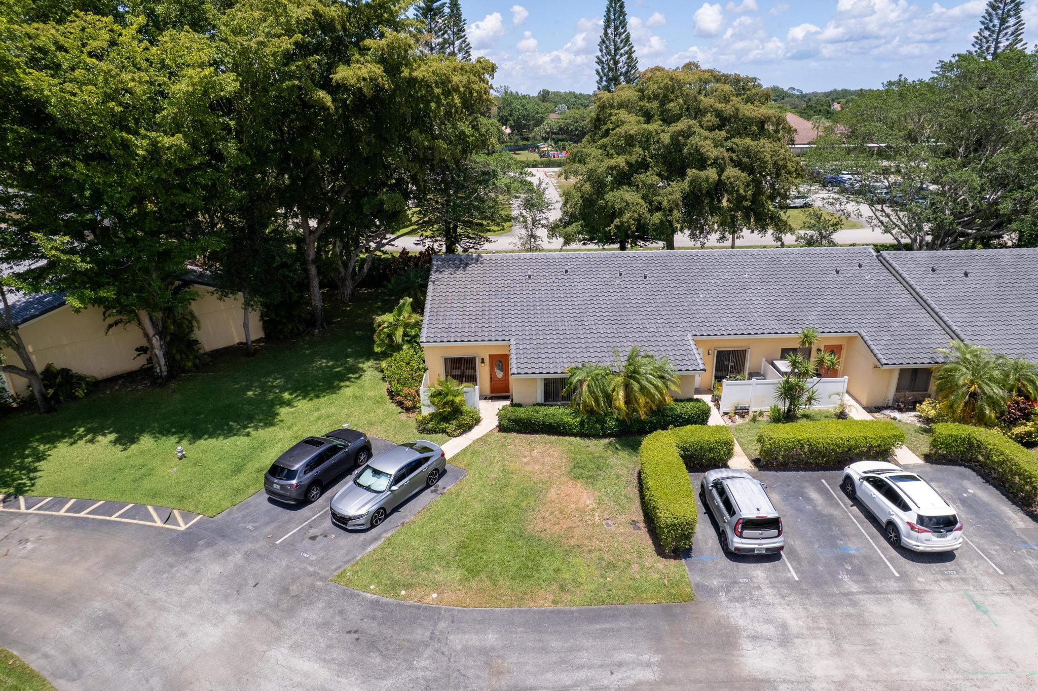 6789 Bridlewood Court .