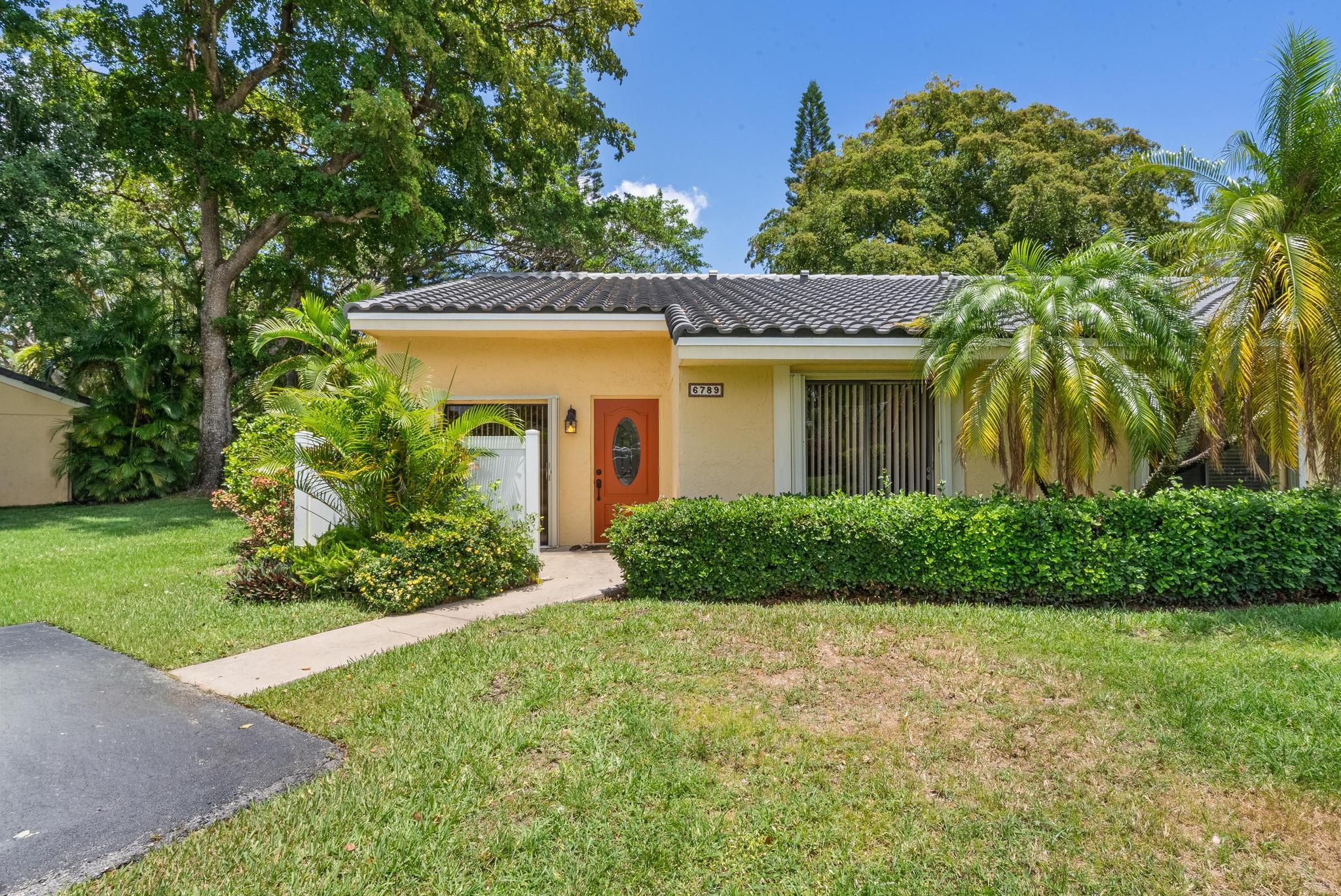 6789 Bridlewood Court .