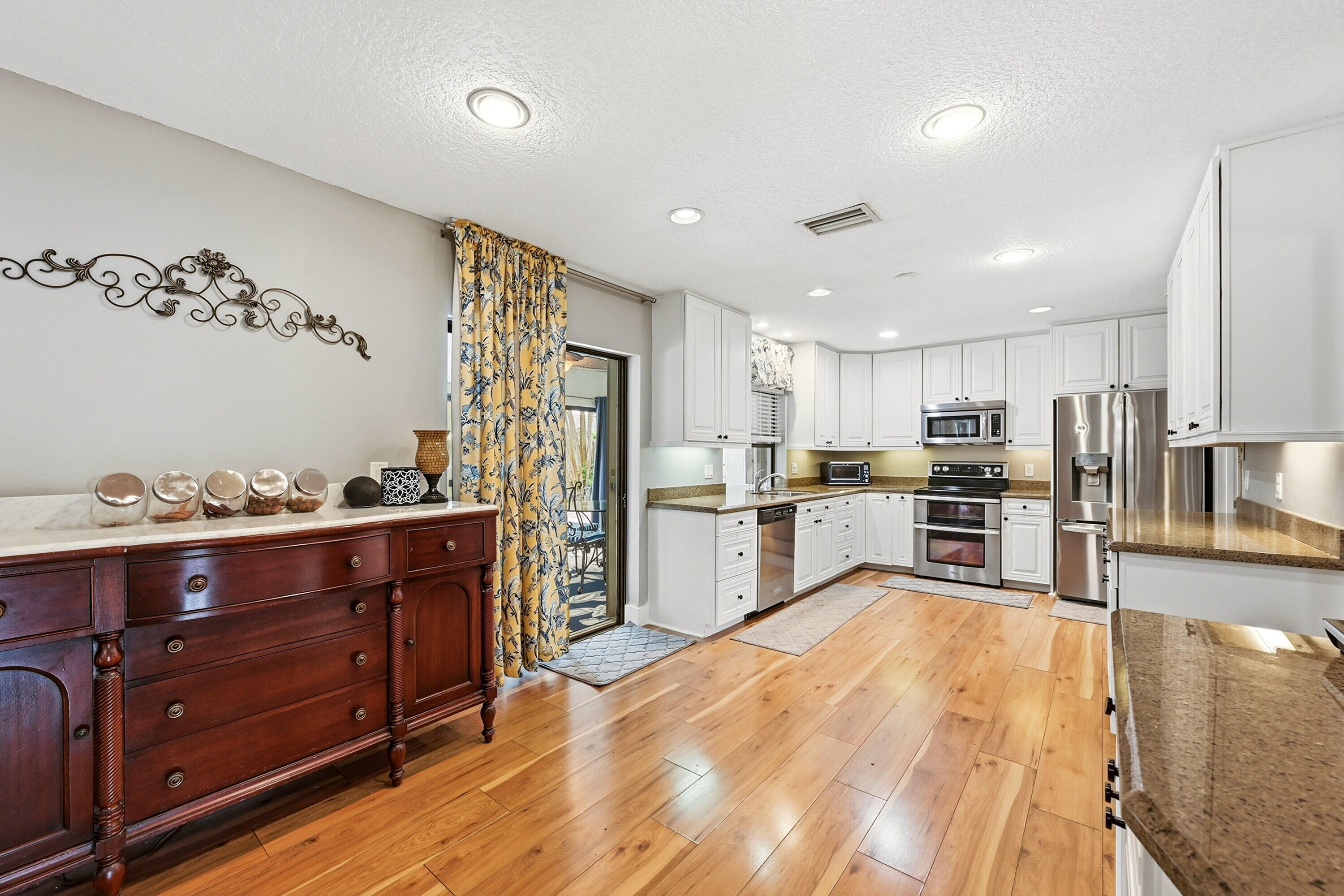 9922 NW 19th Street