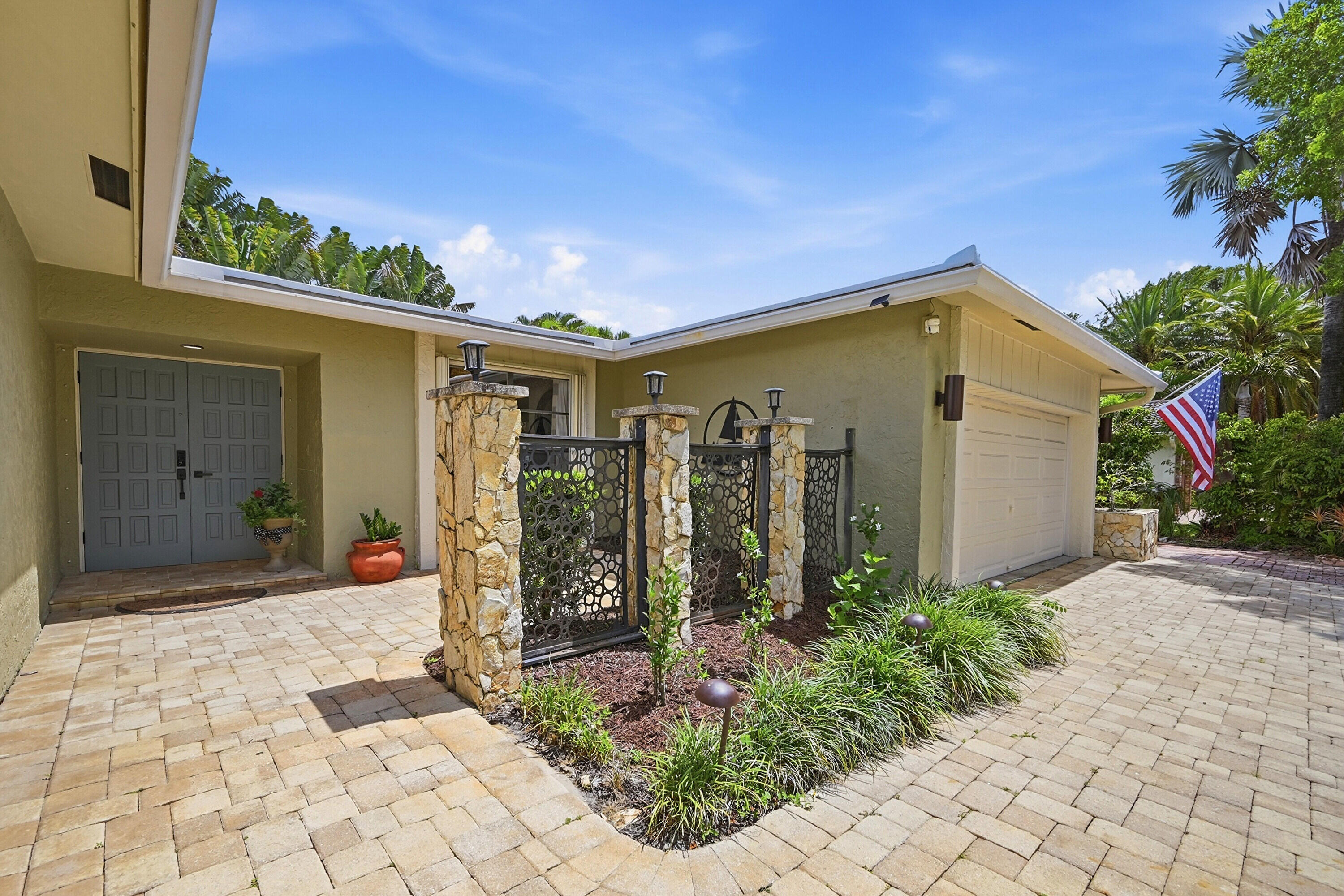 9922 NW 19th Street