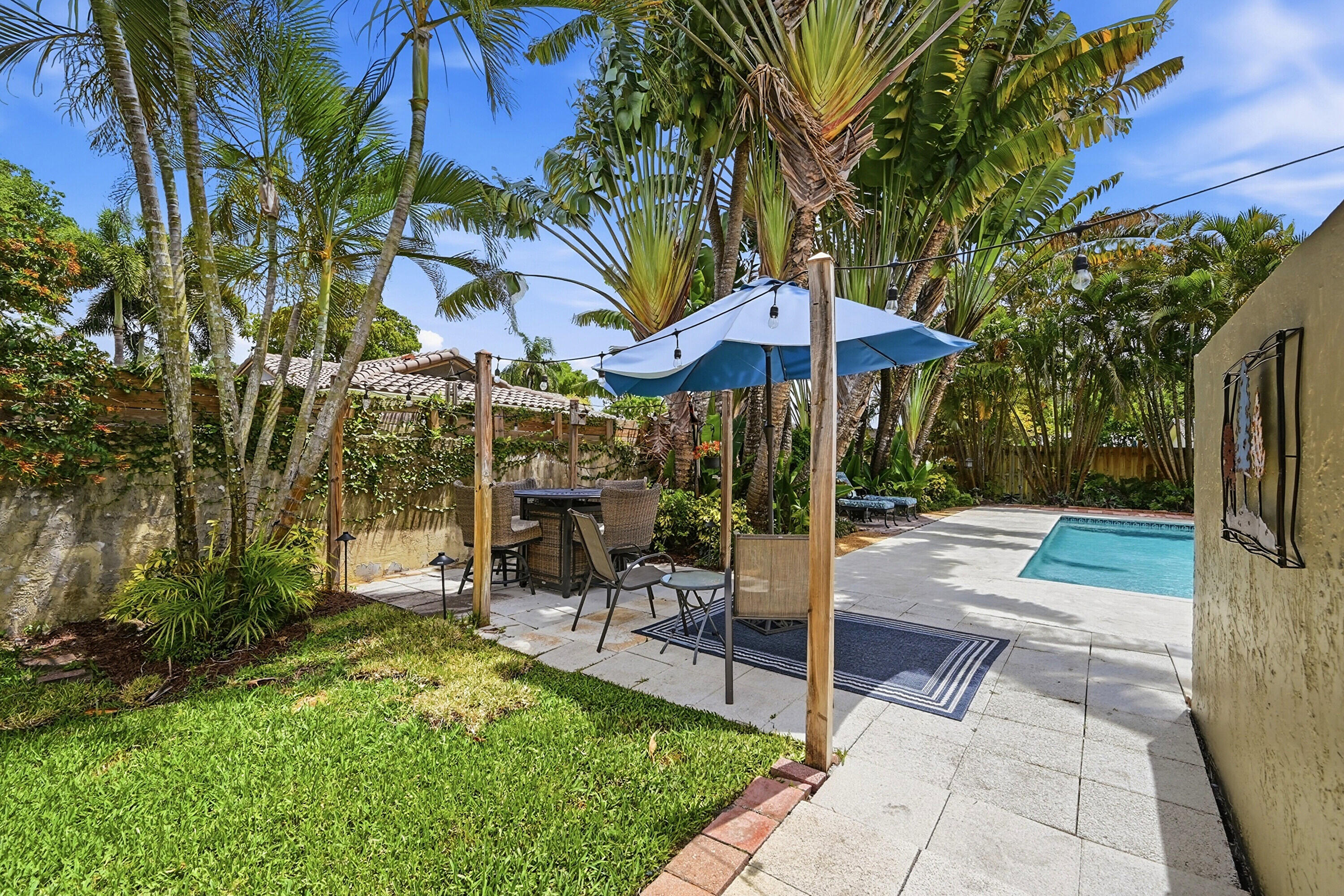 9922 NW 19th Street