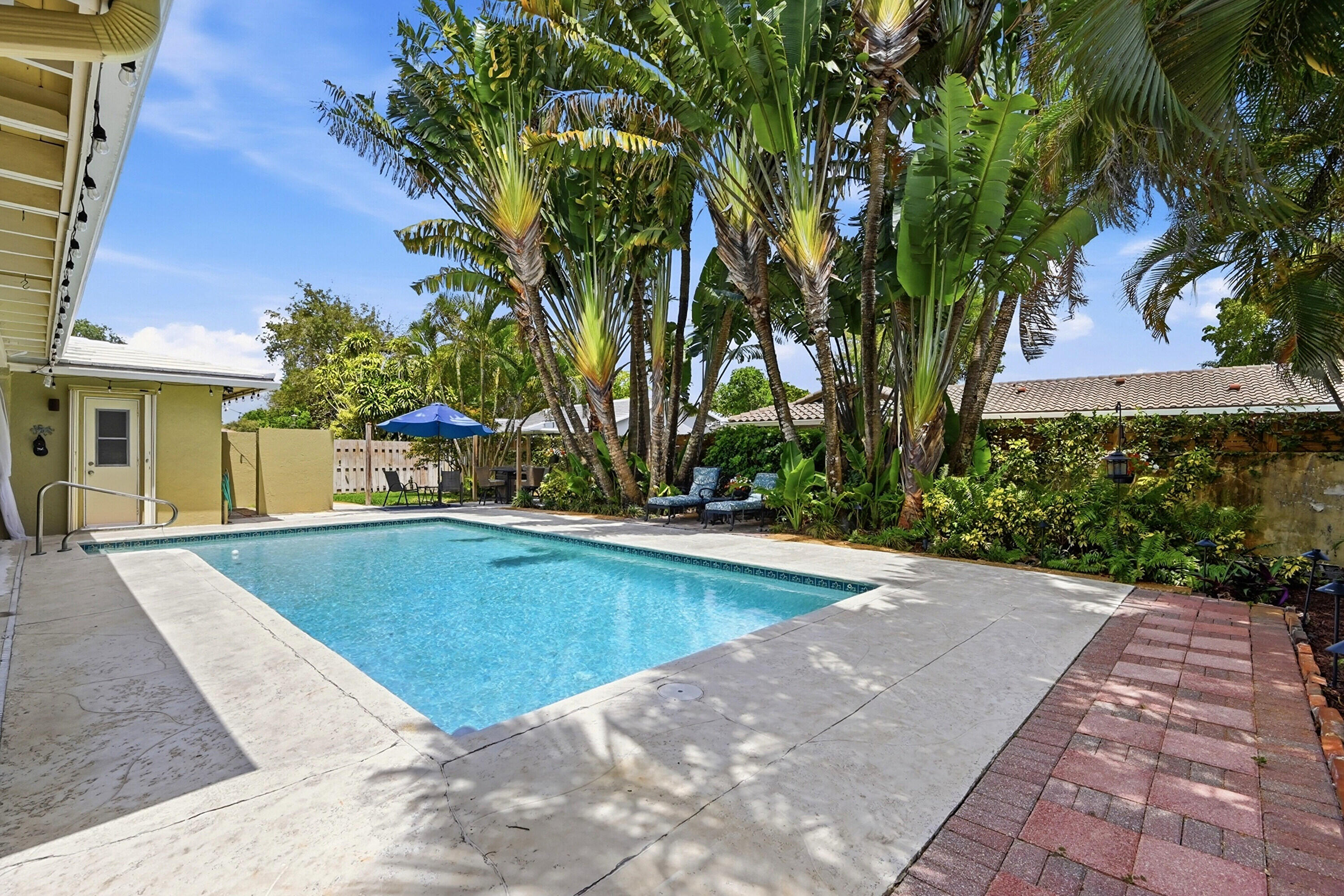 9922 NW 19th Street