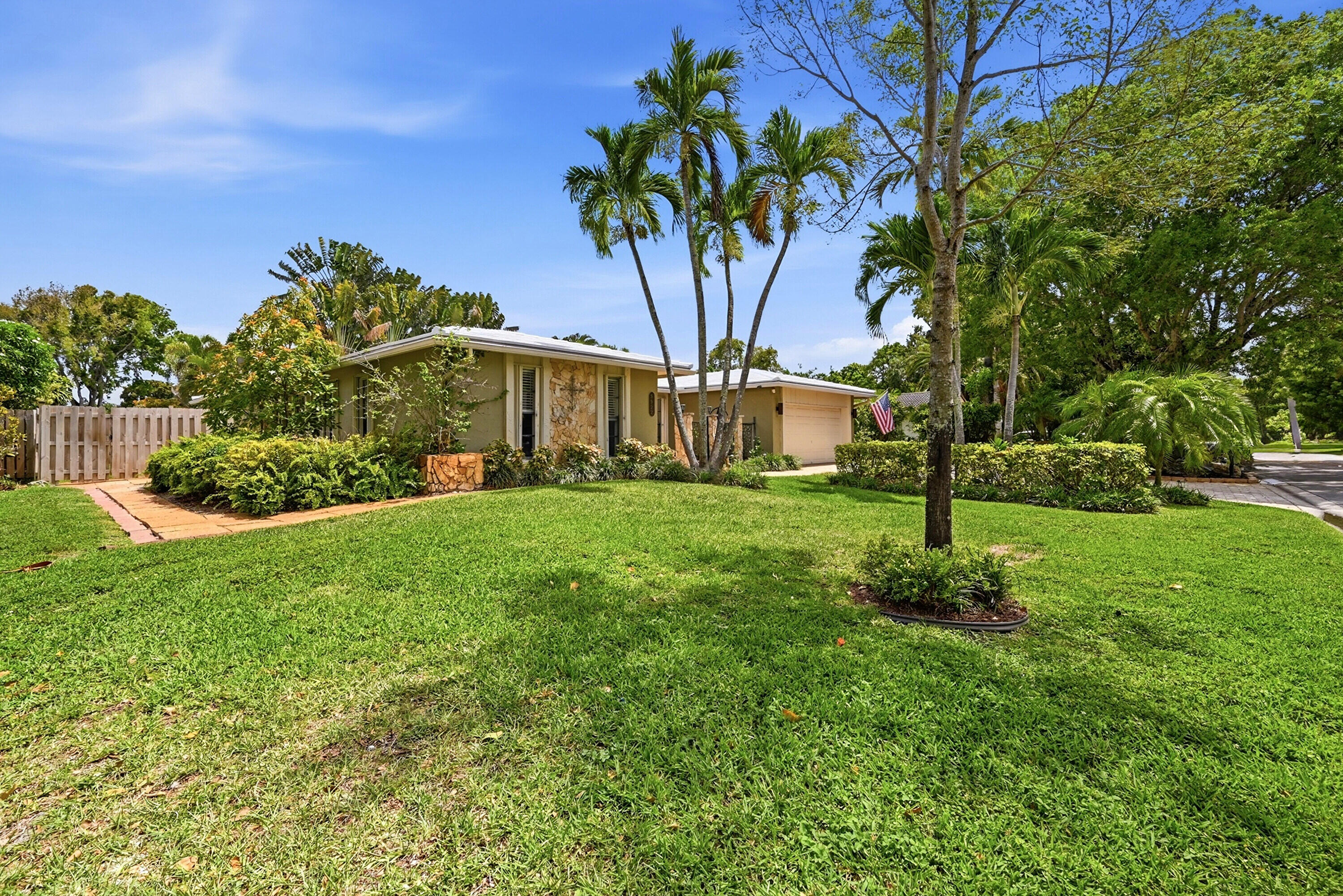 9922 NW 19th Street