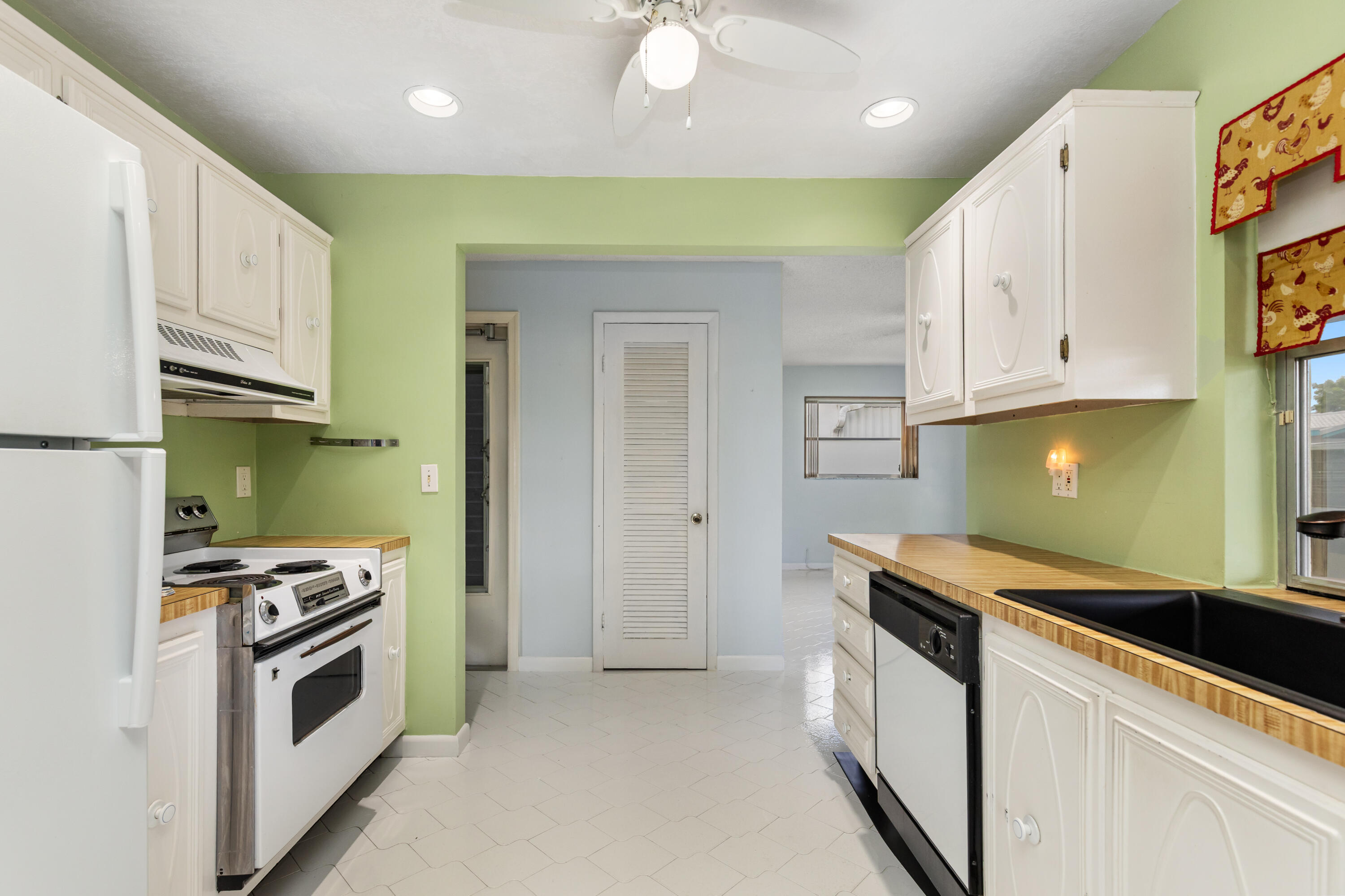 1261 NW 90th Drive