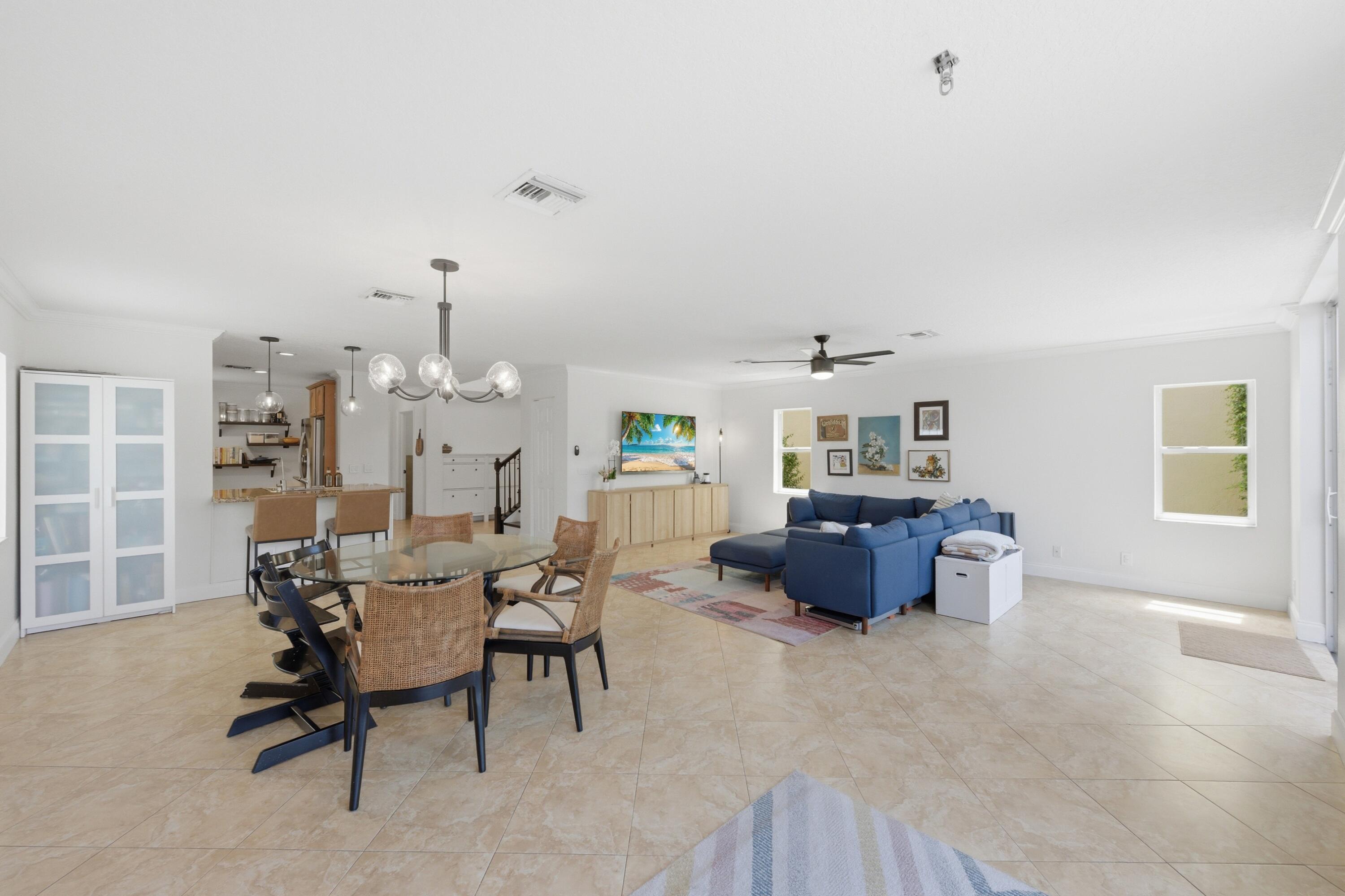 9768 NW 1st Manor