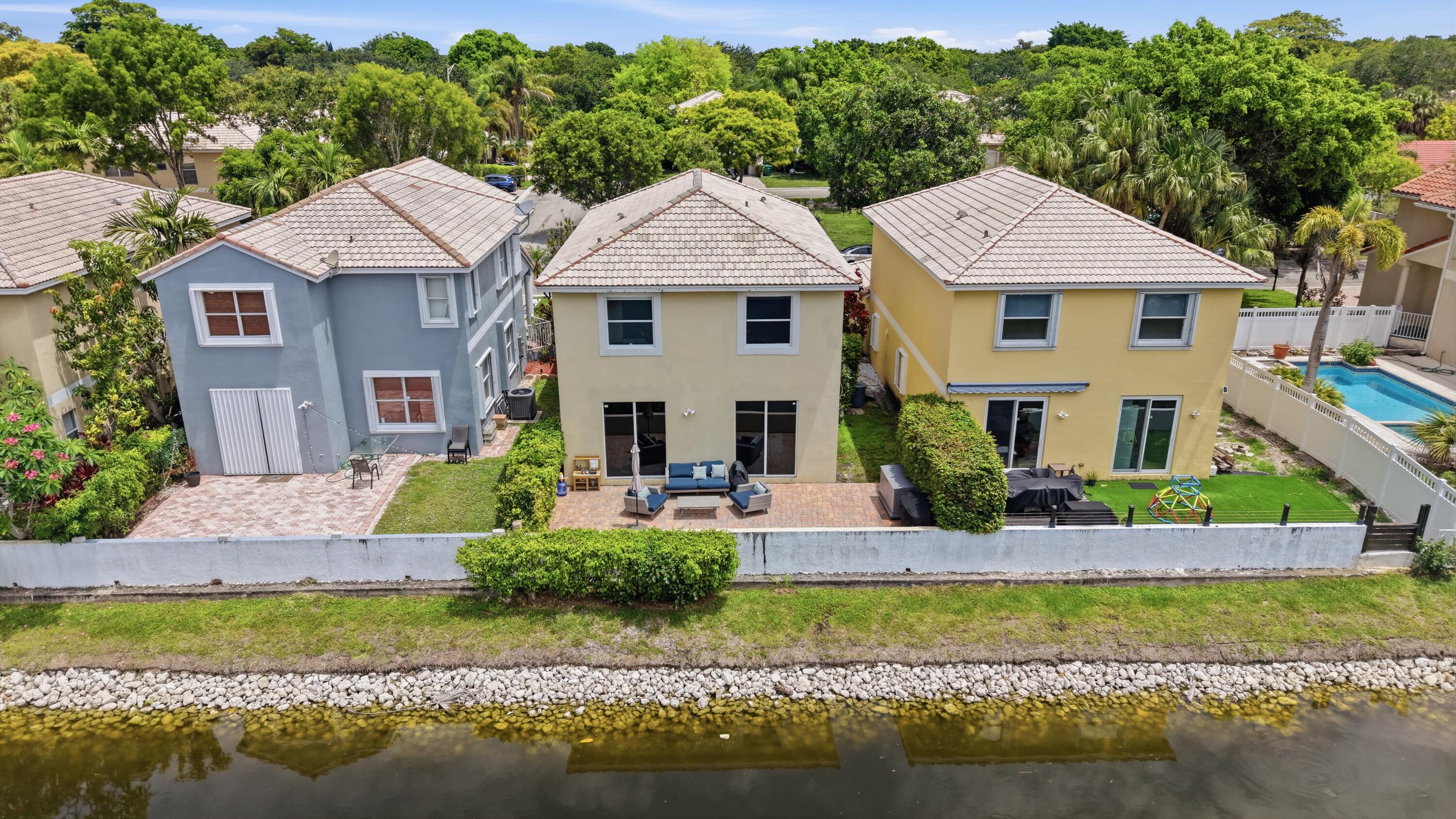 9768 NW 1st Manor
