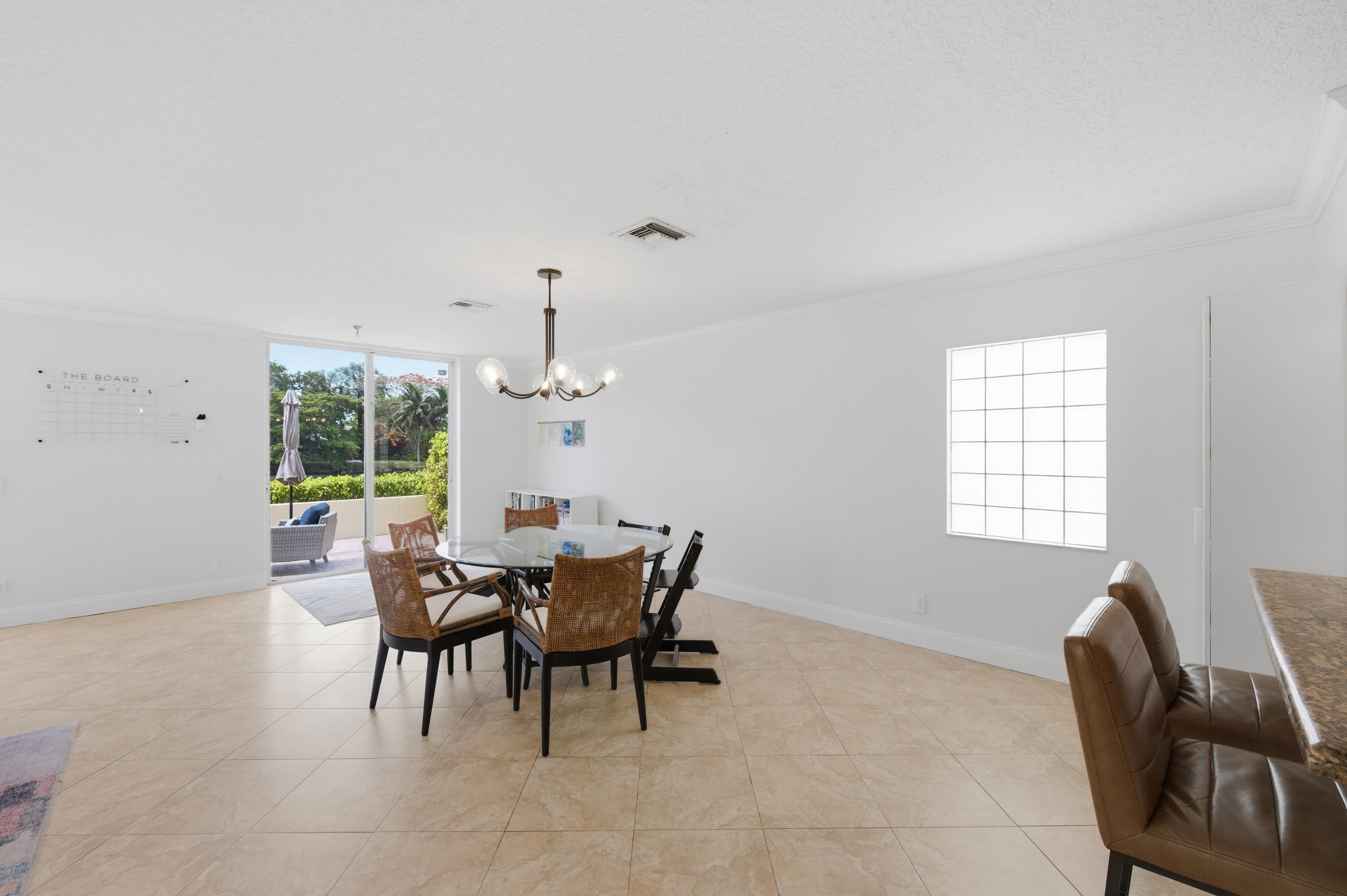 9768 NW 1st Manor