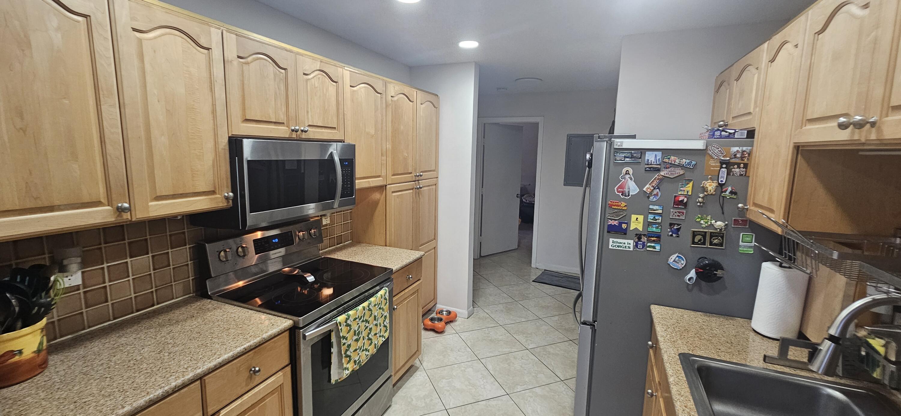 2511 N Carambola Cir Circle N 18102