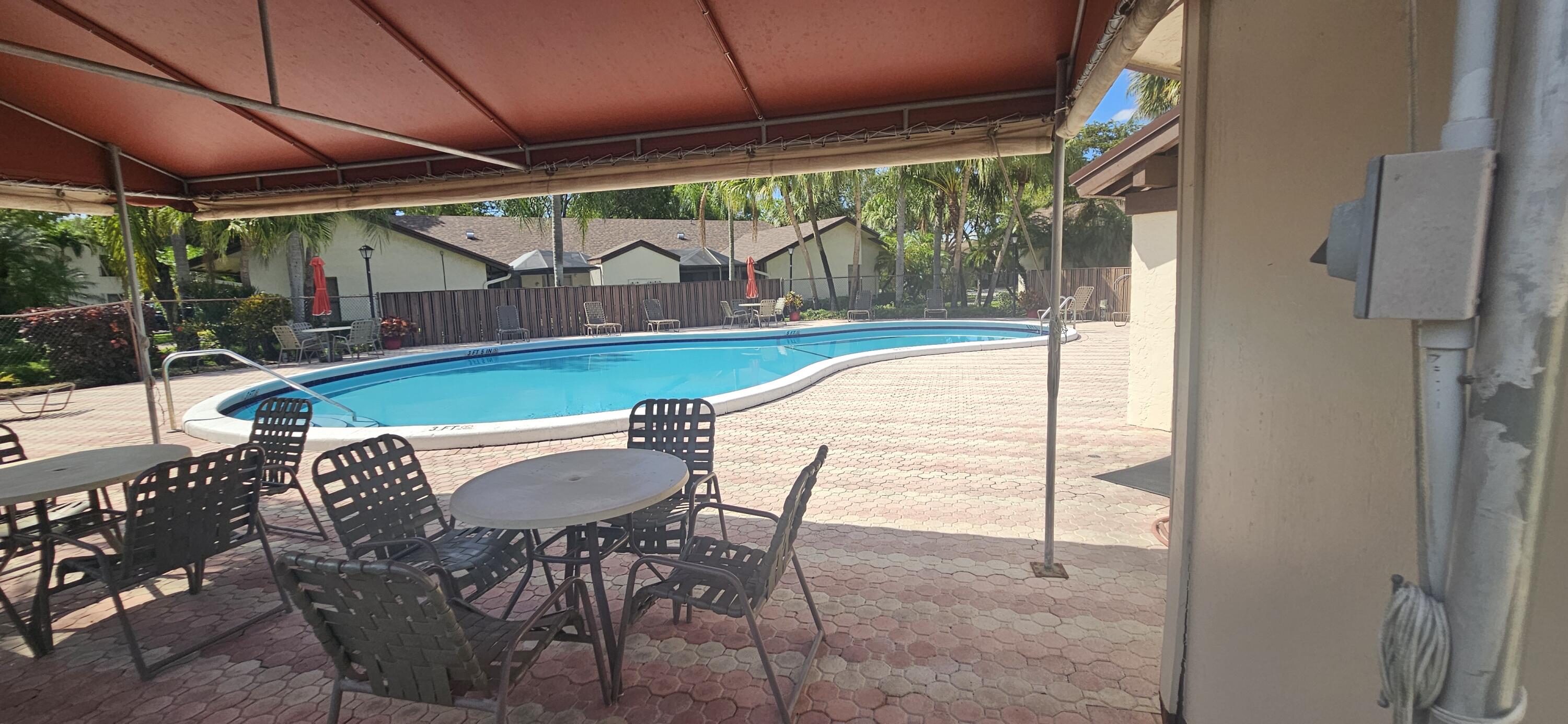 2511 N Carambola Cir Circle N 18102