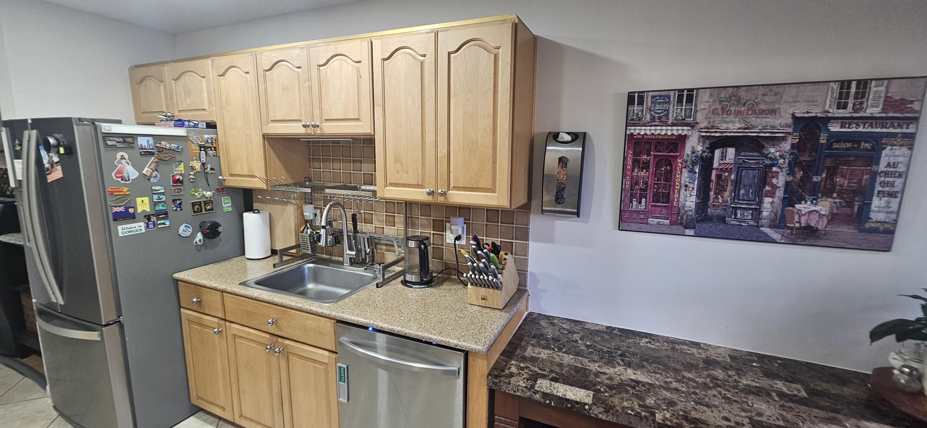 2511 N Carambola Cir Circle N 18102