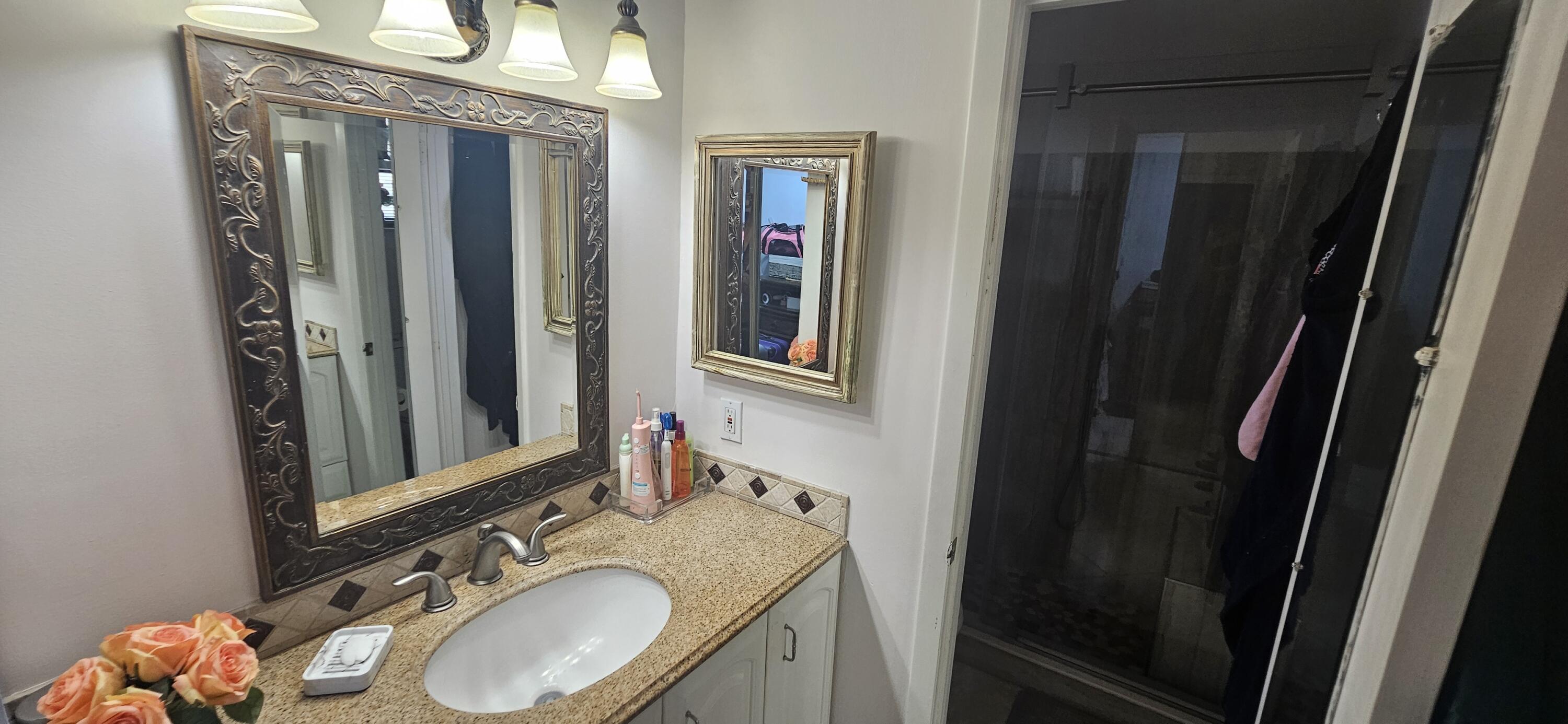 2511 N Carambola Cir Circle N 18102
