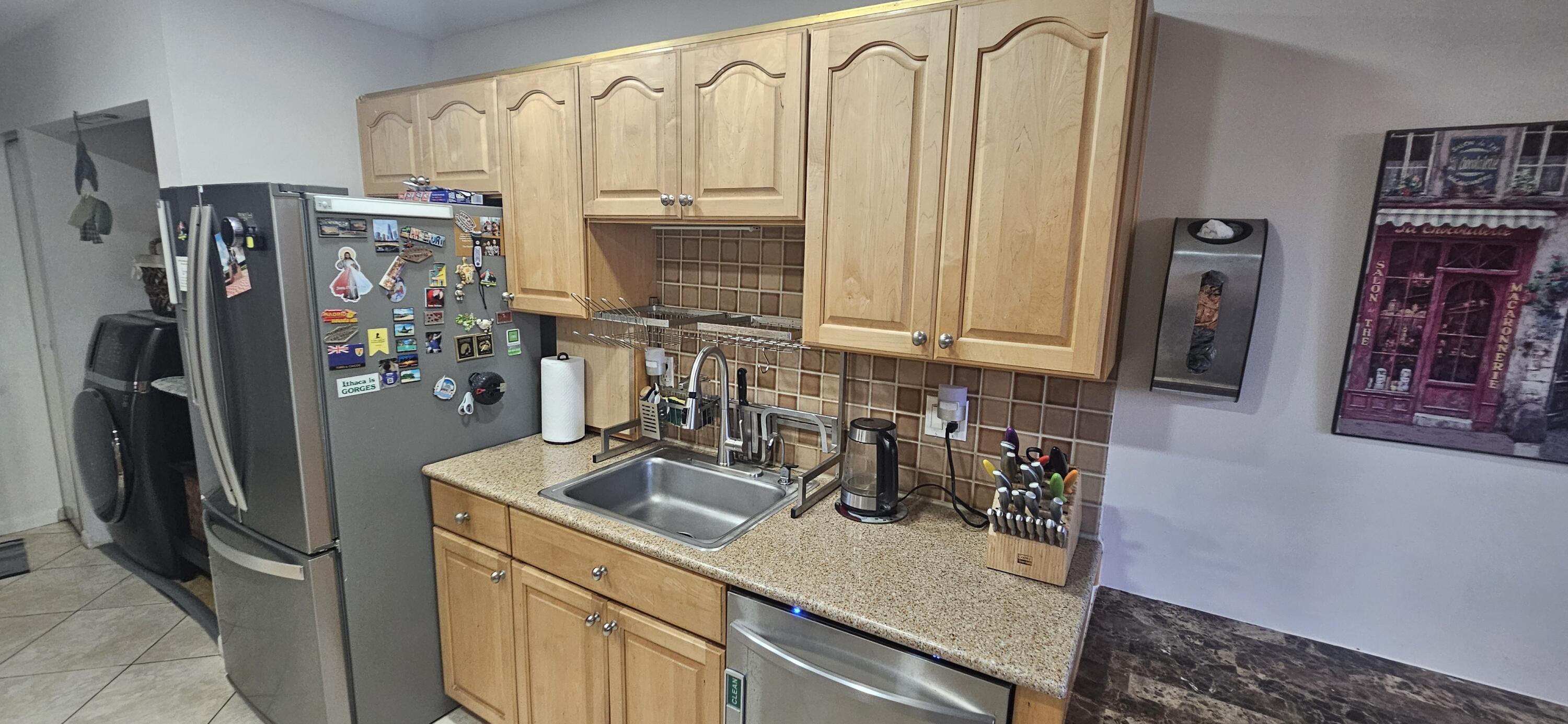 2511 N Carambola Cir Circle N 18102