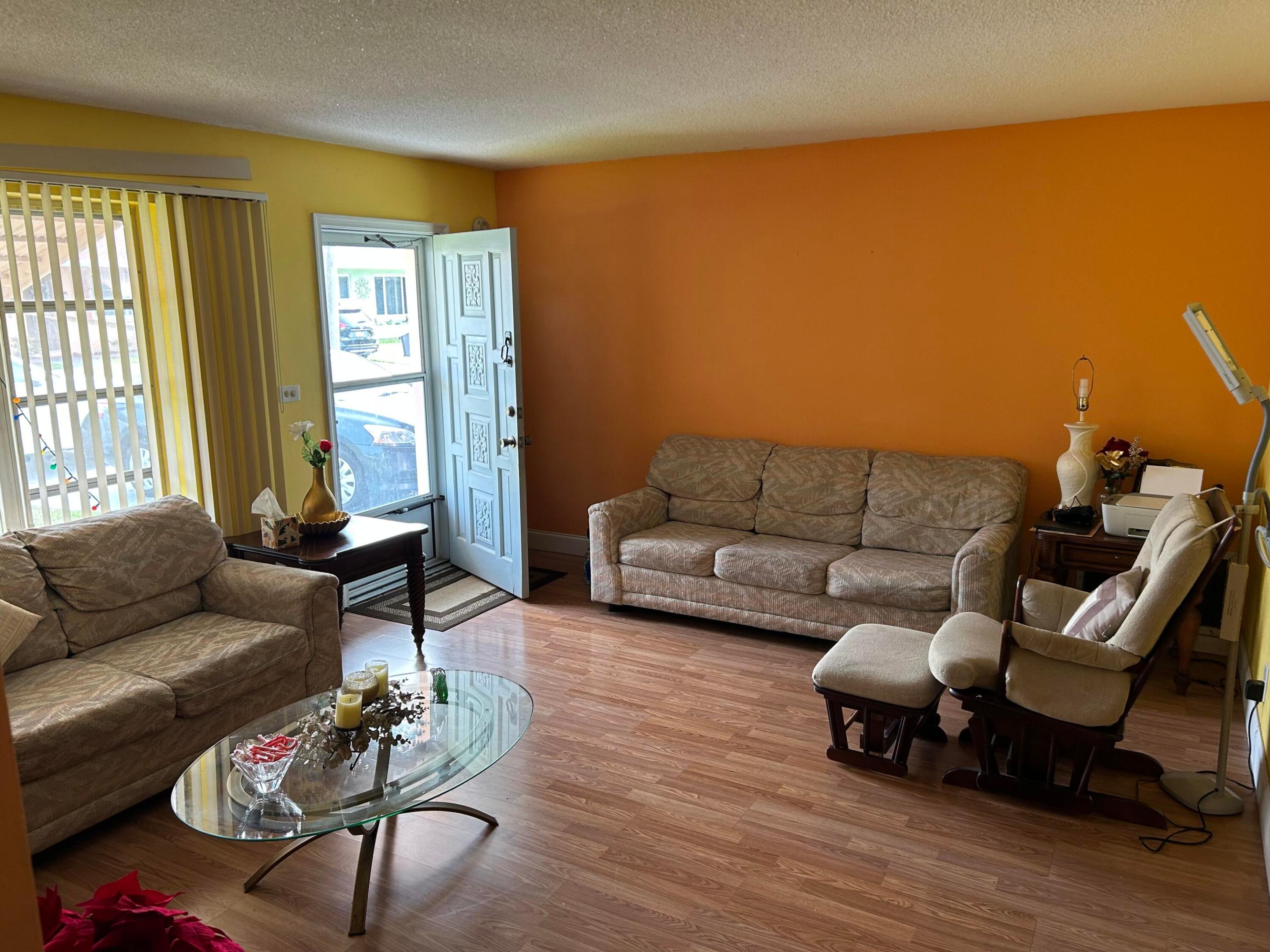 4517 NW 49th Street