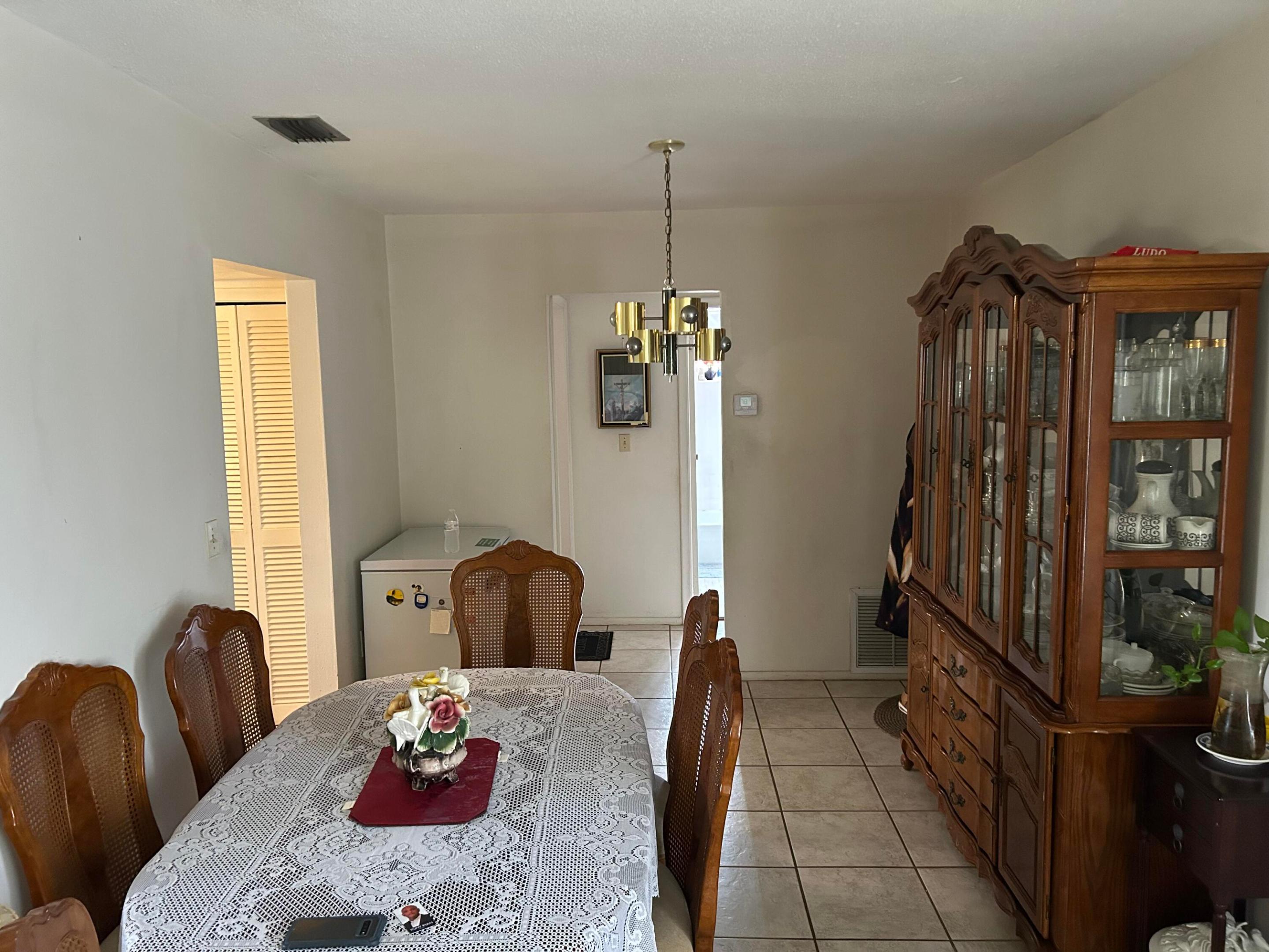 4517 NW 49th Street