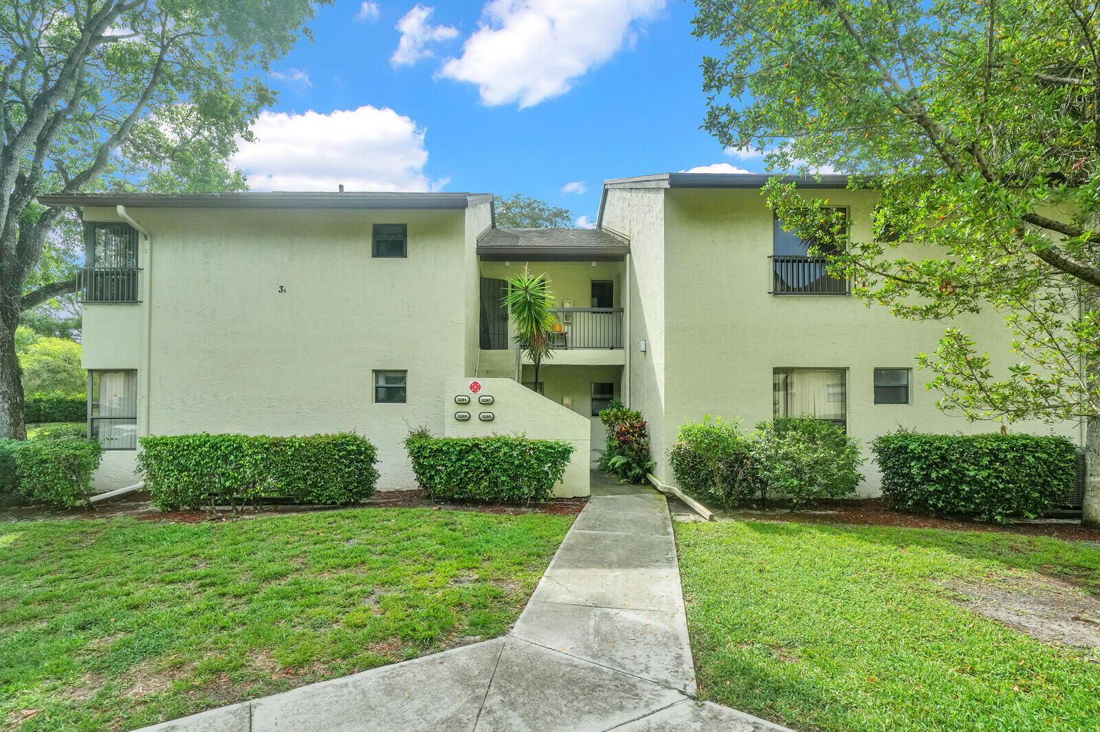 3287 Cocoplum Circle 3321