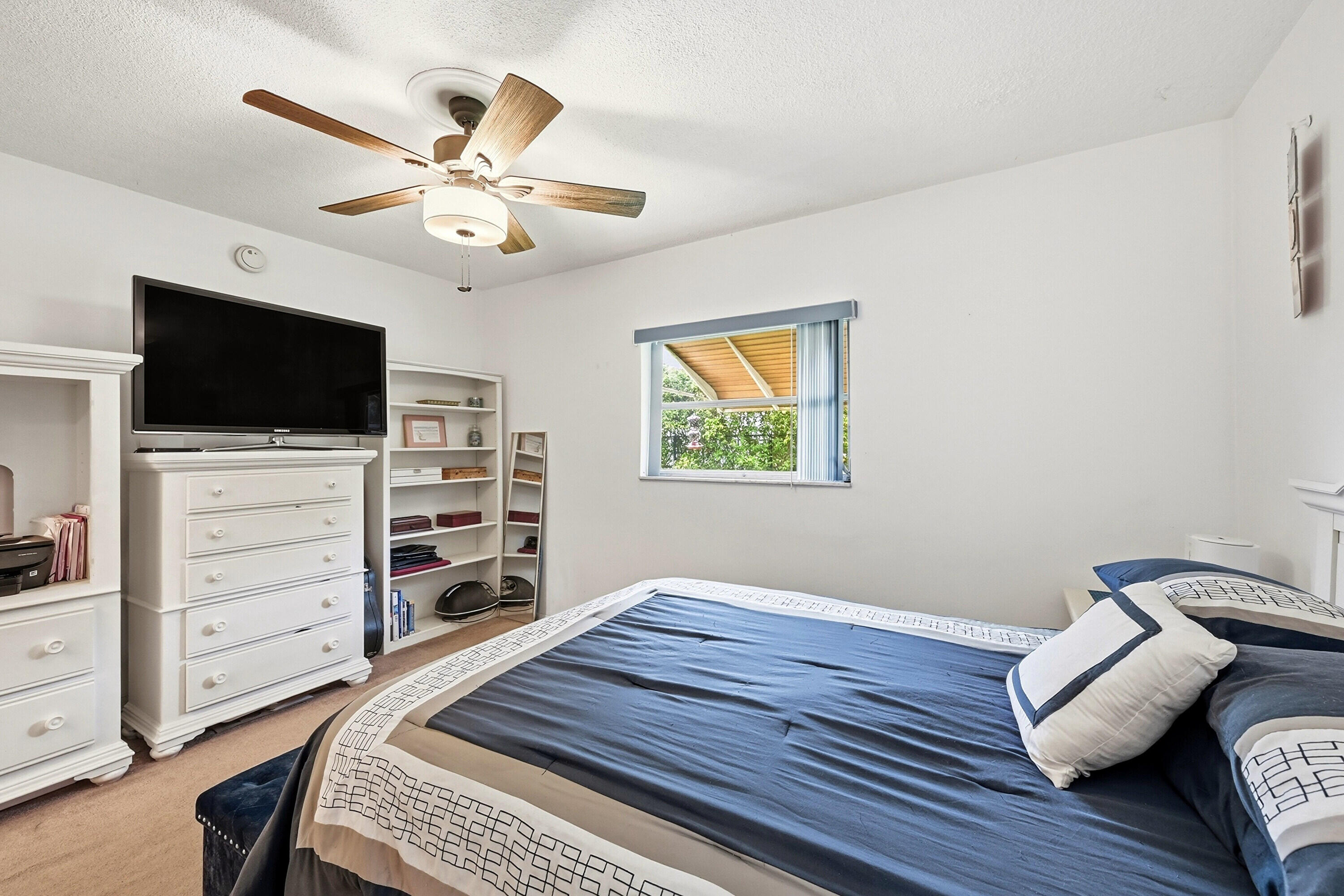 9505 NW 73rd Street
