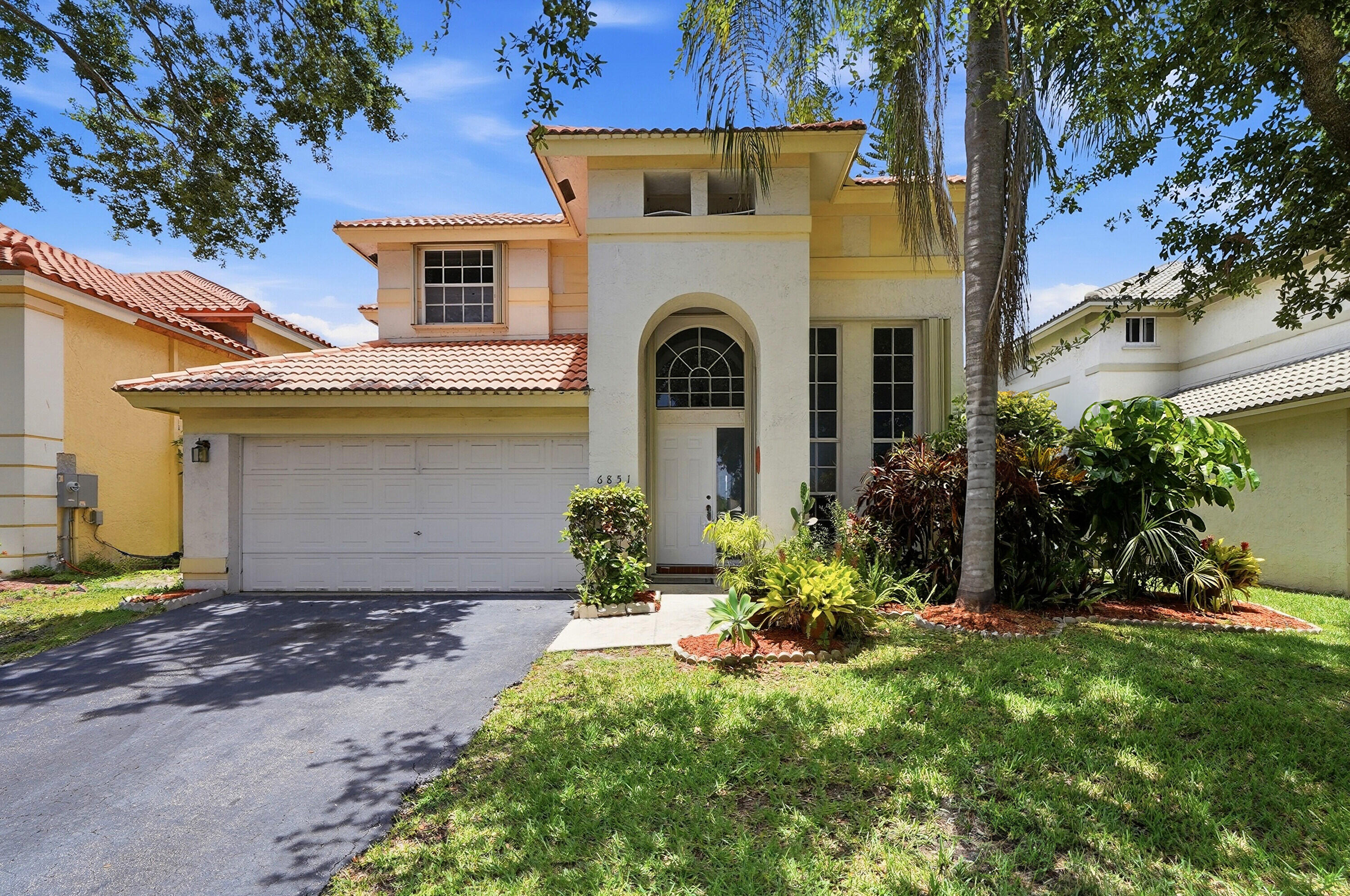 6851 NW 27th Street