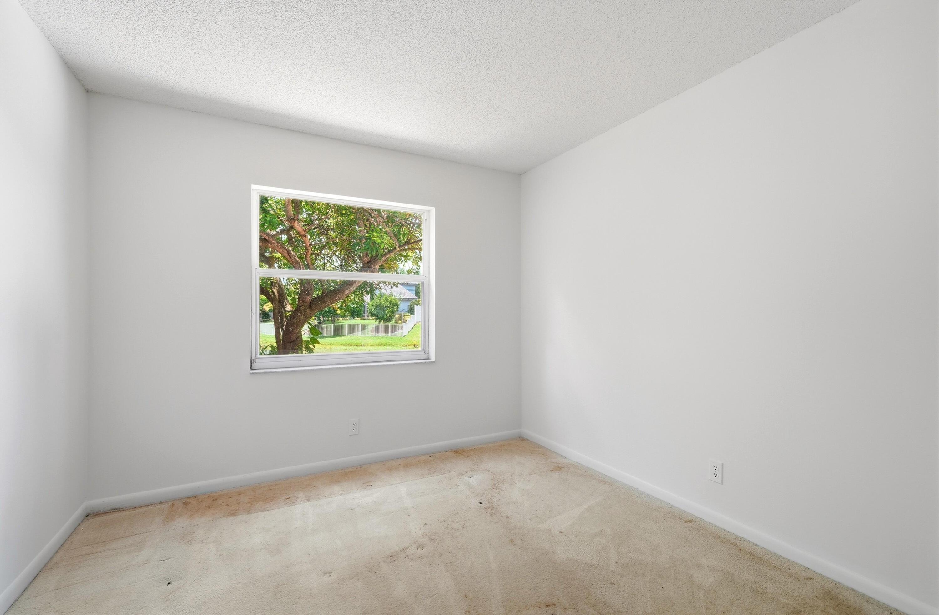 6851 NW 27th Street