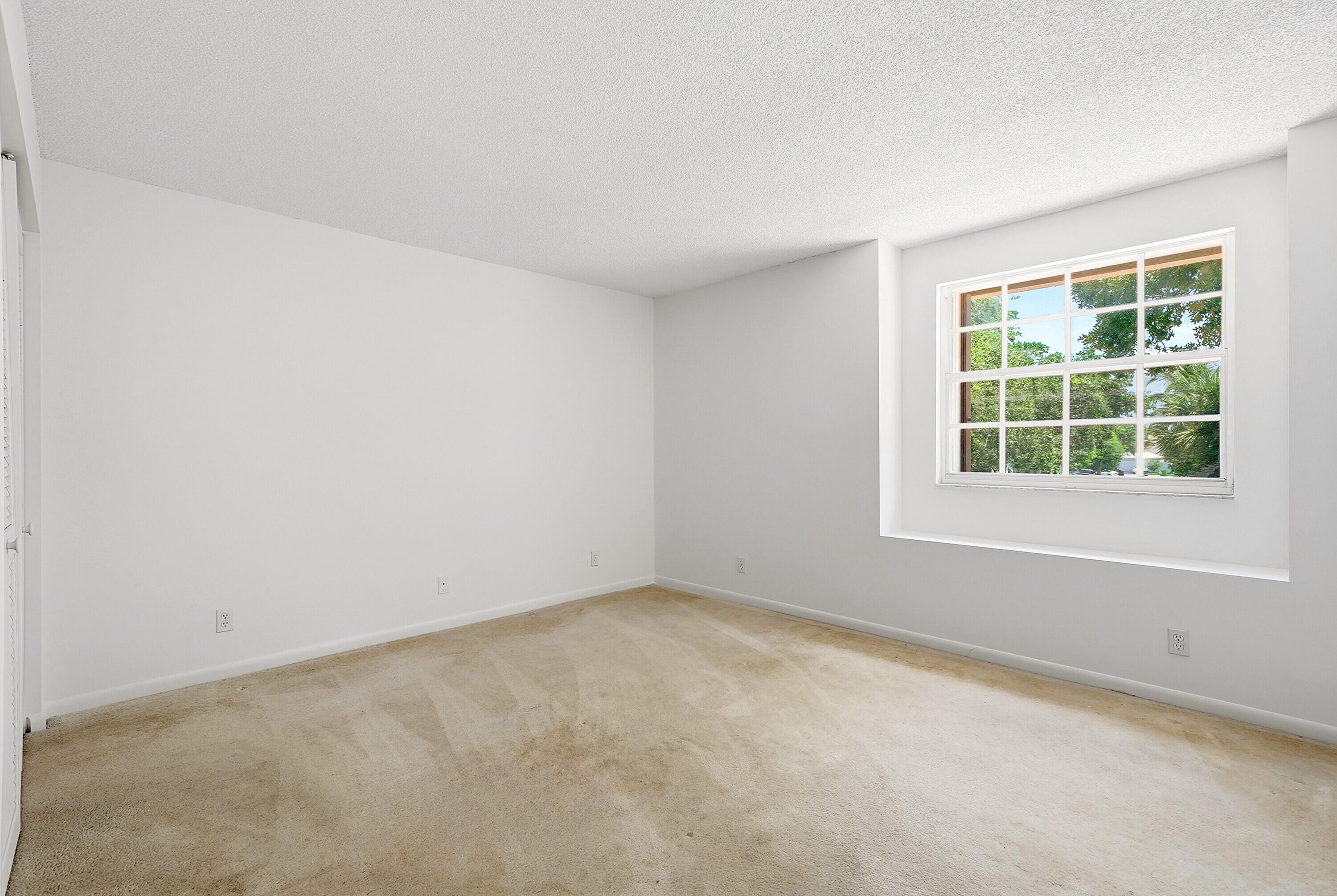 6851 NW 27th Street