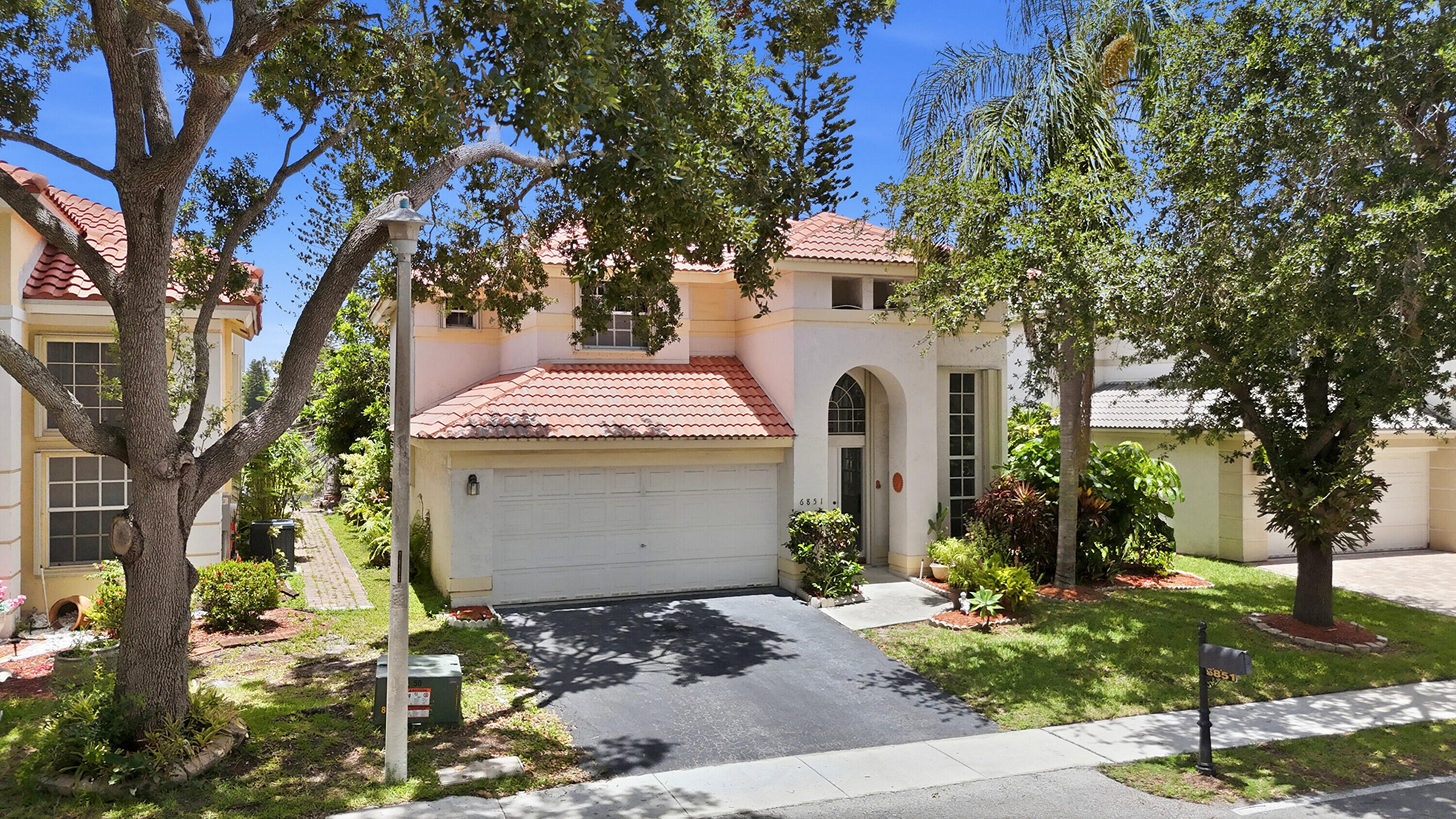 6851 NW 27th Street