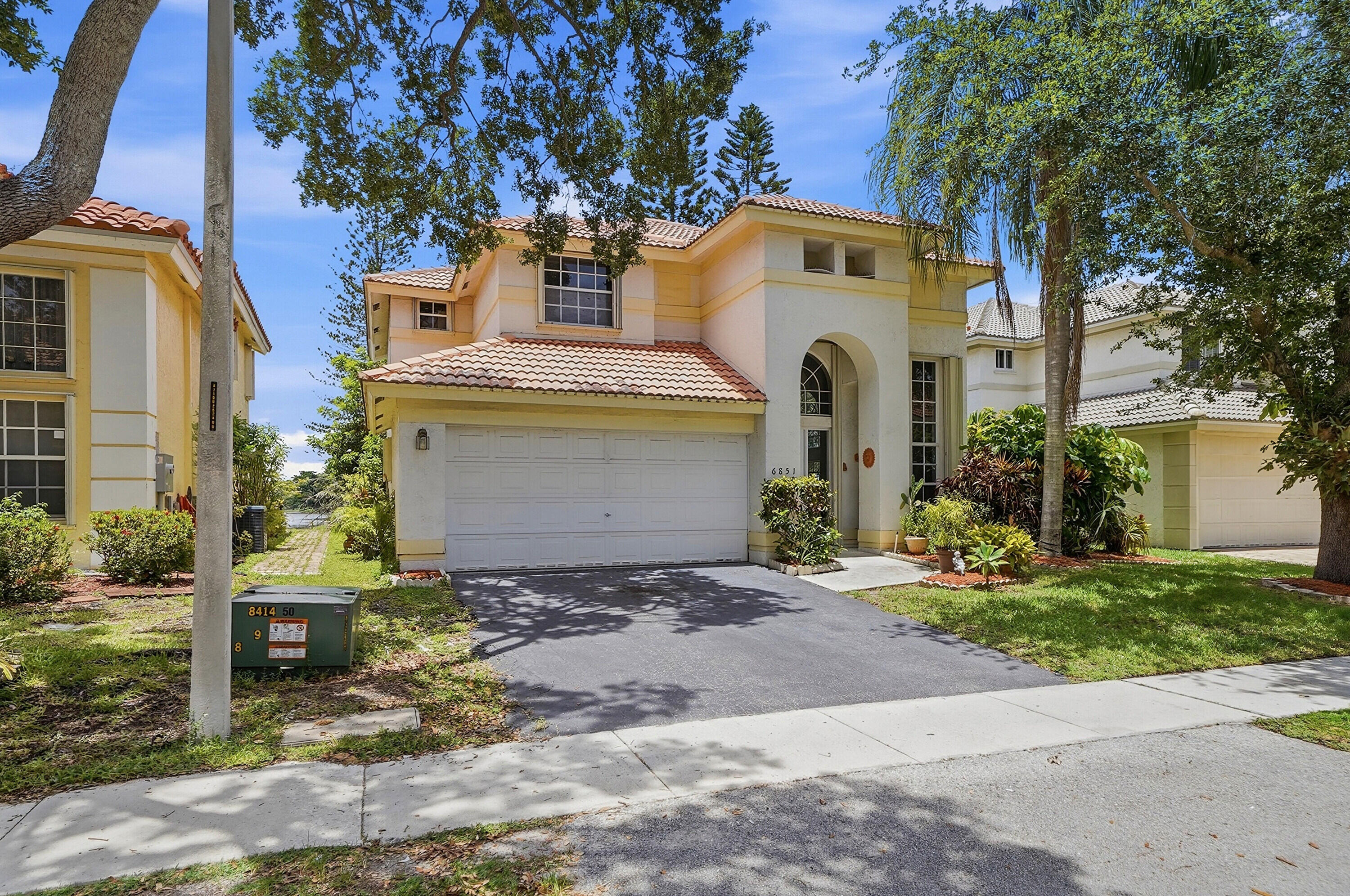 6851 NW 27th Street