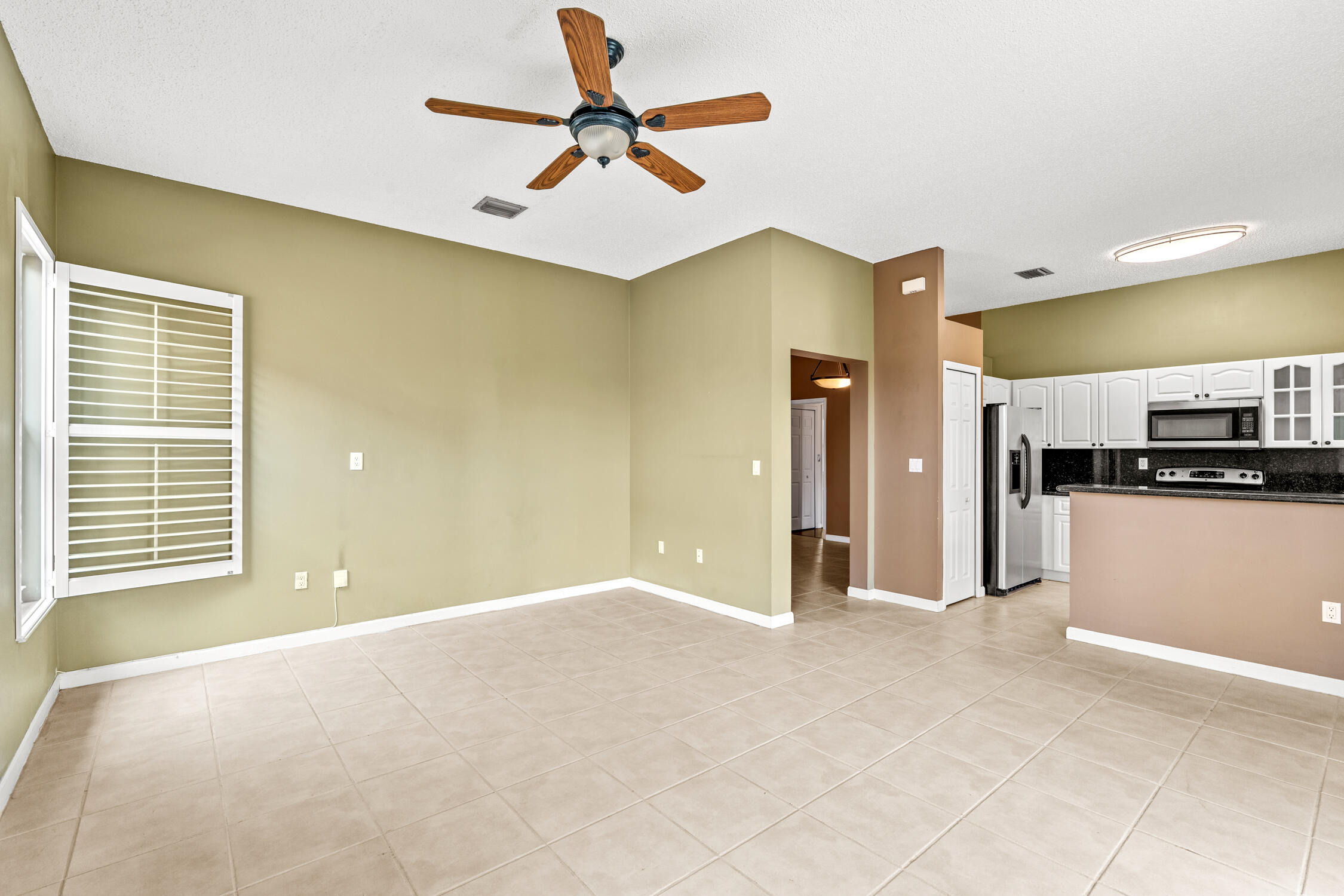376 E Royal Cove Circle
