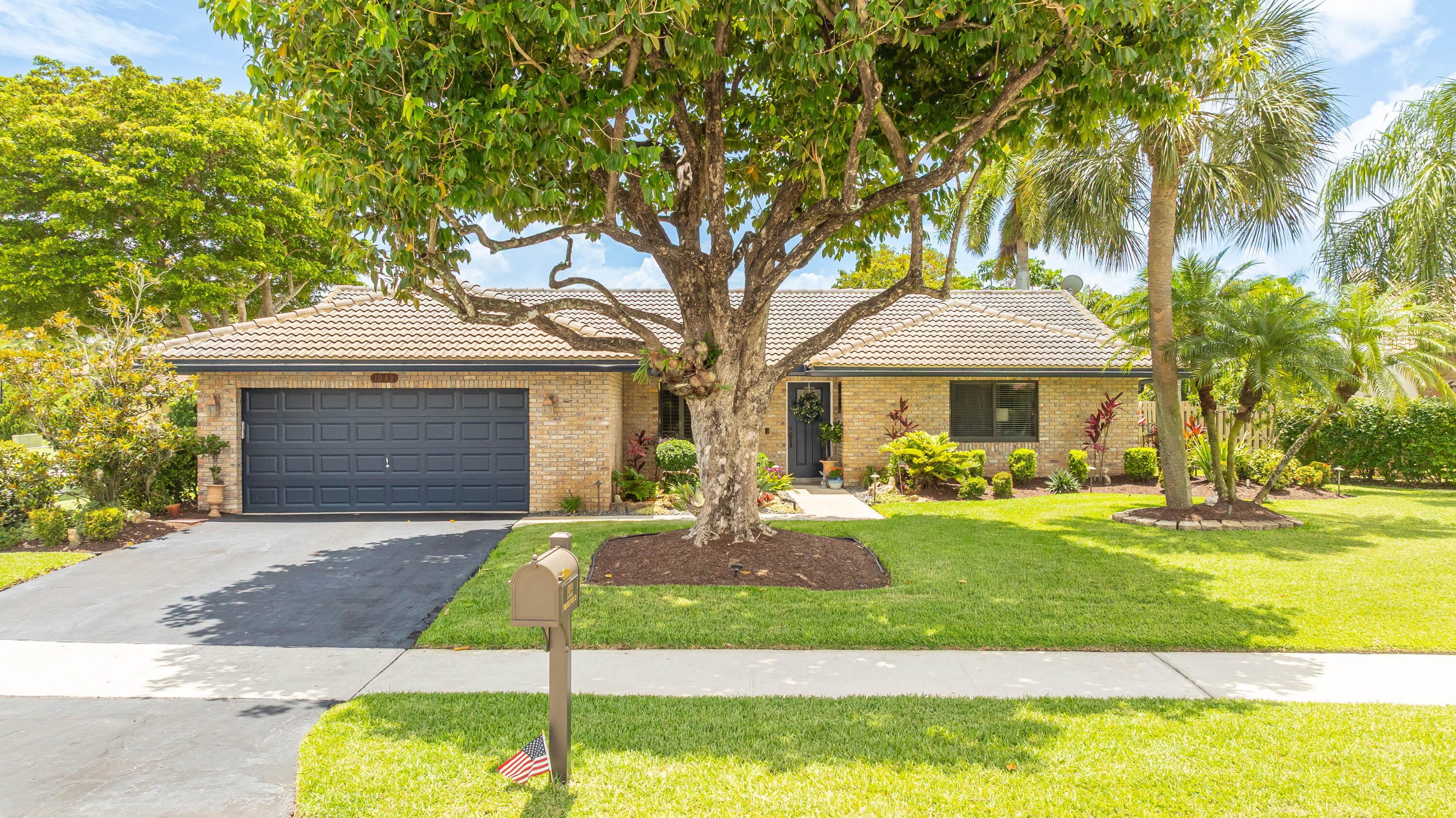 1933 NW 80th Lane