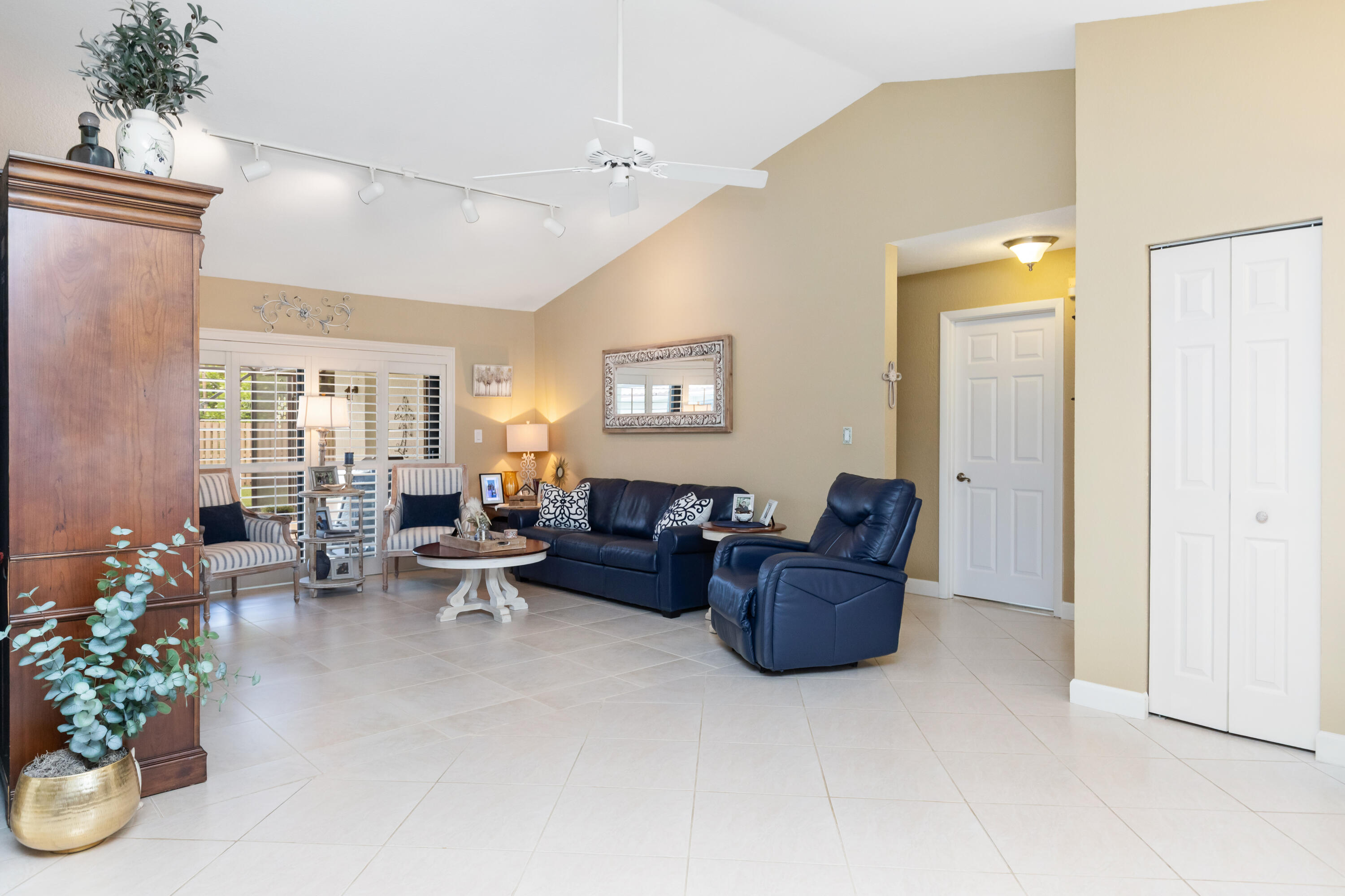 1933 NW 80th Lane