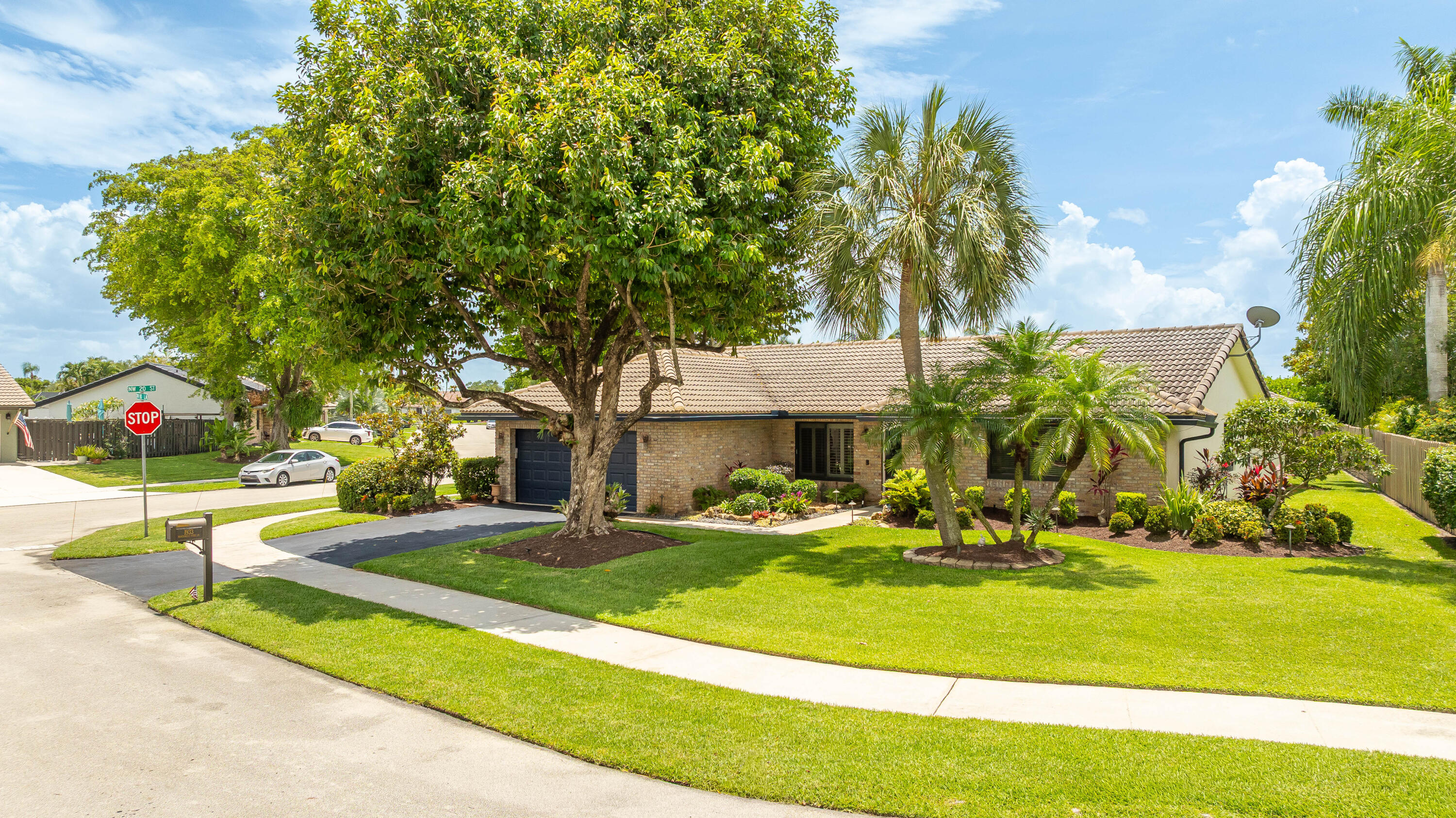 1933 NW 80th Lane