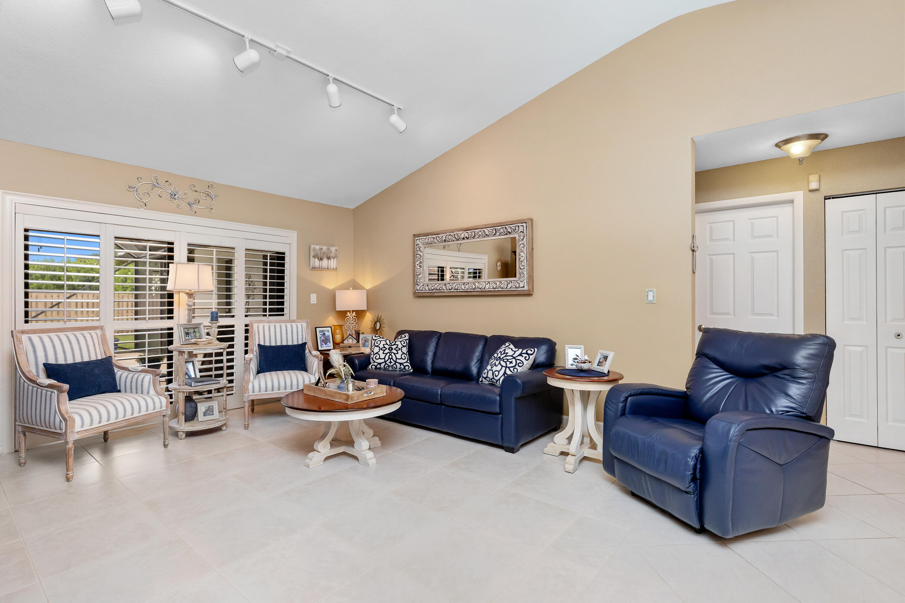 1933 NW 80th Lane