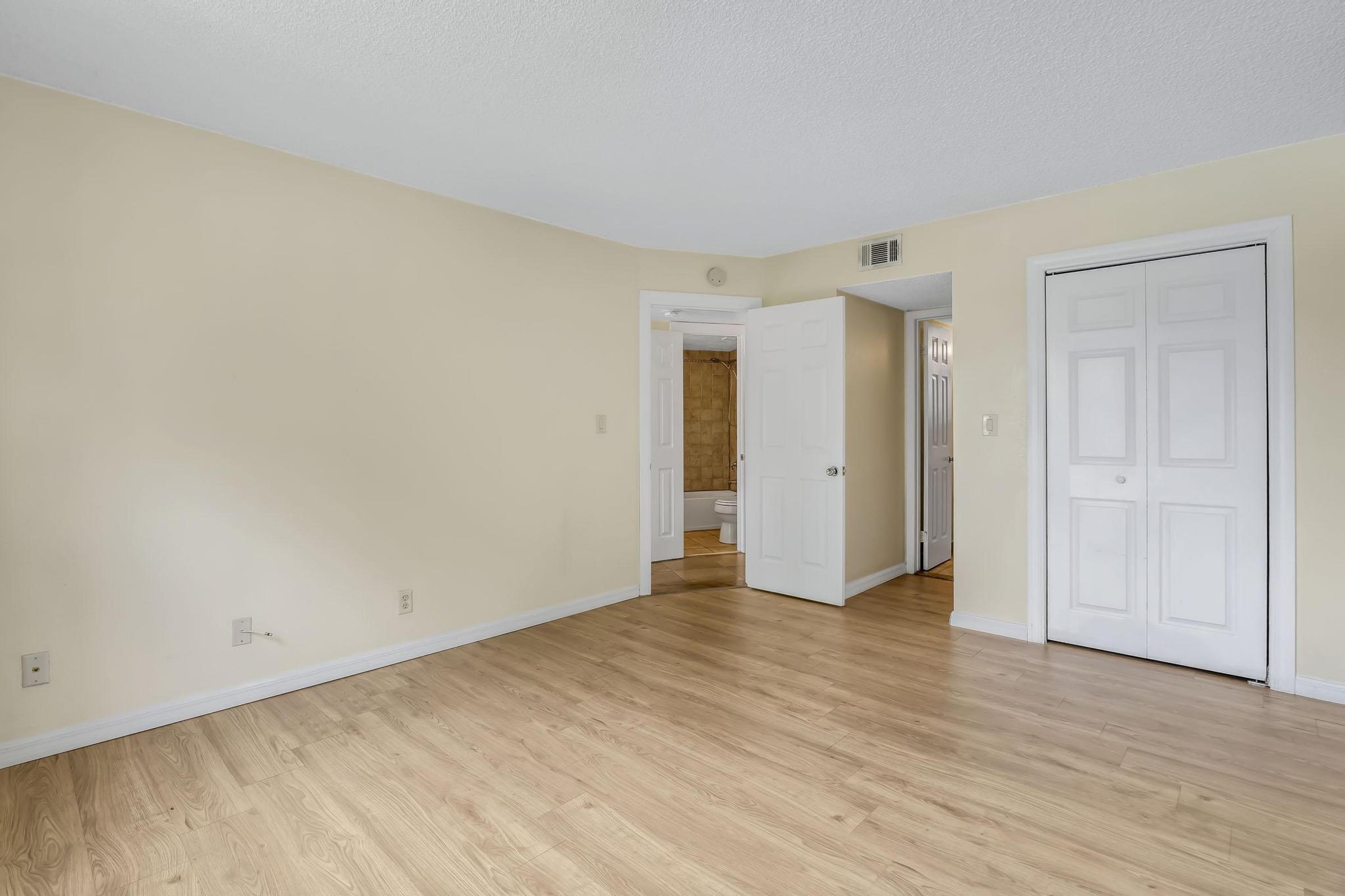 9000 NW 28th Drive 1-204