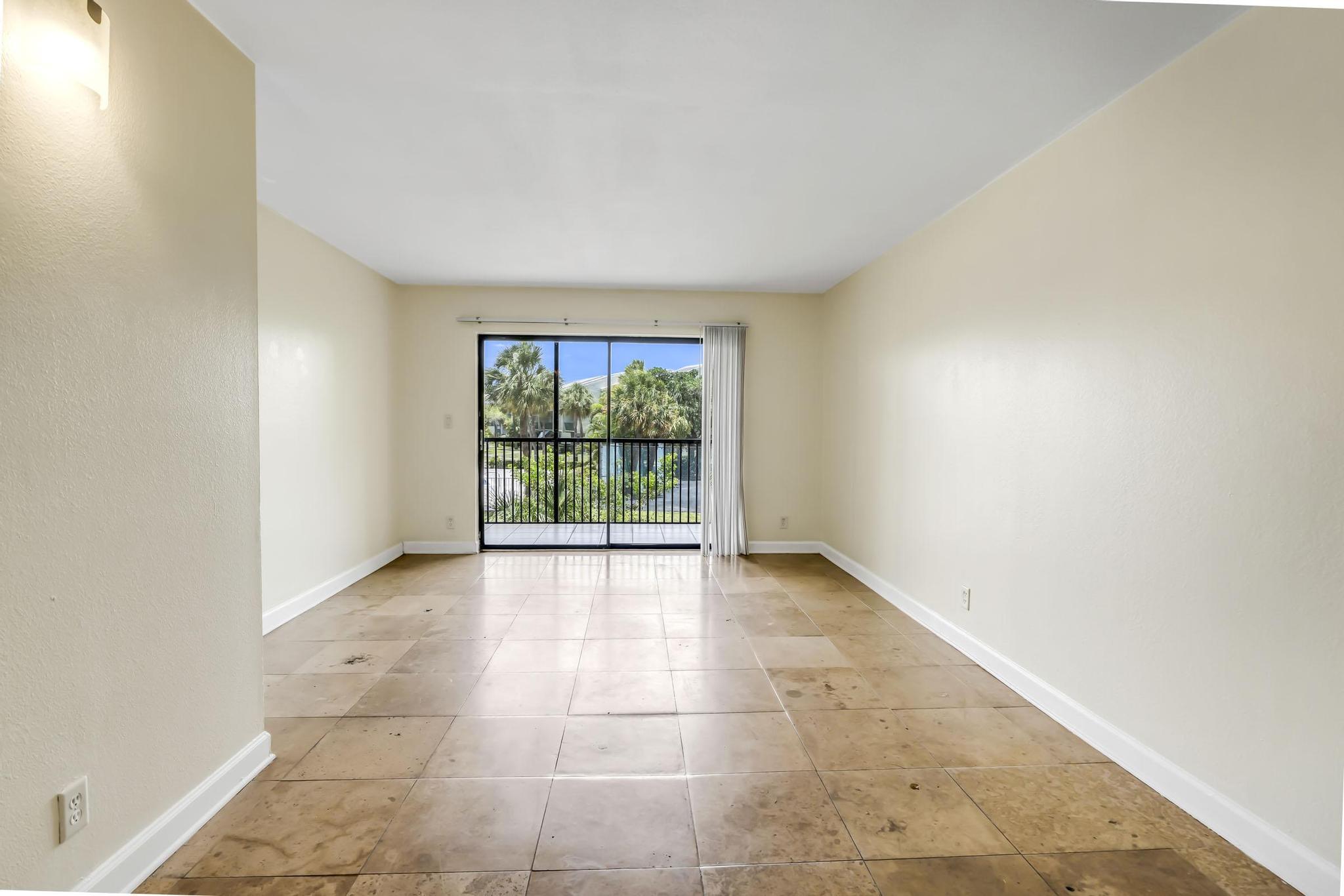 9000 NW 28th Drive 1-204
