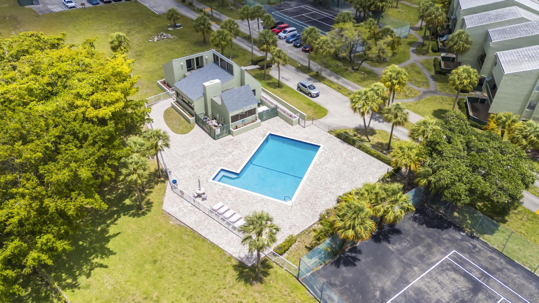 9000 NW 28th Drive 1-204