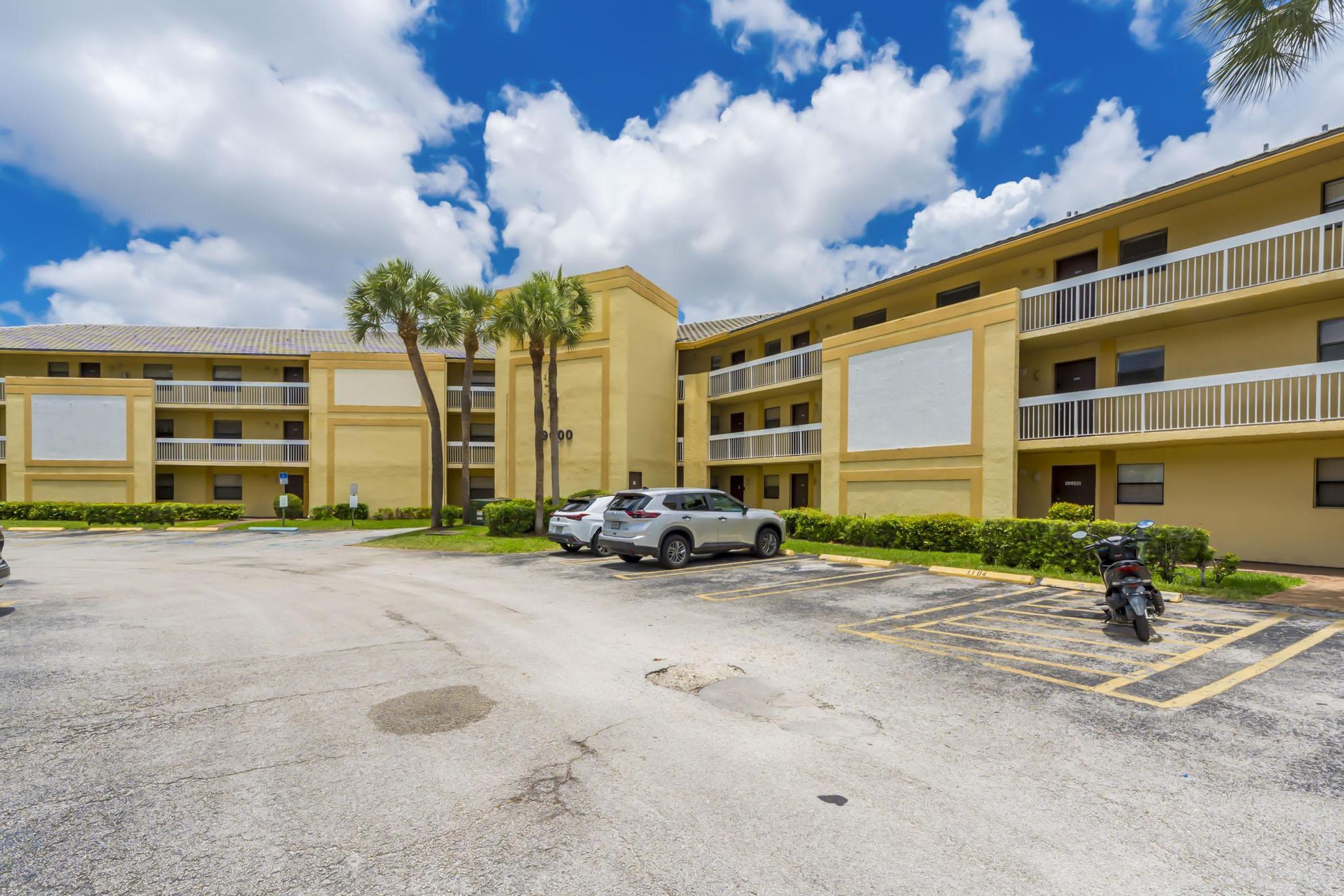 9000 NW 28th Drive 1-204