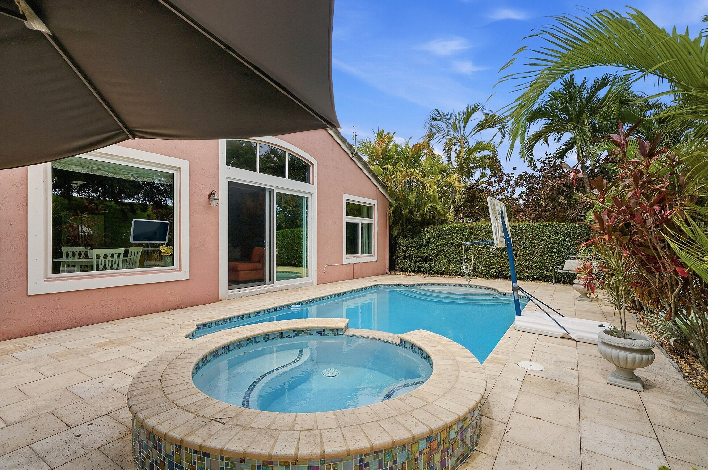 12209 NW 57th Street