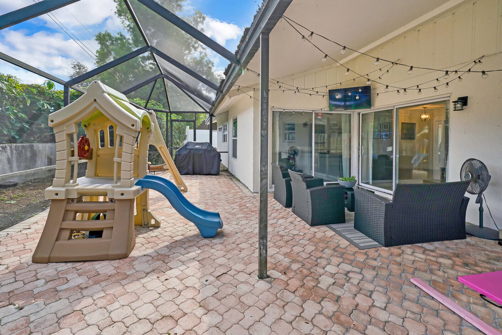 3048 NW 25th Way