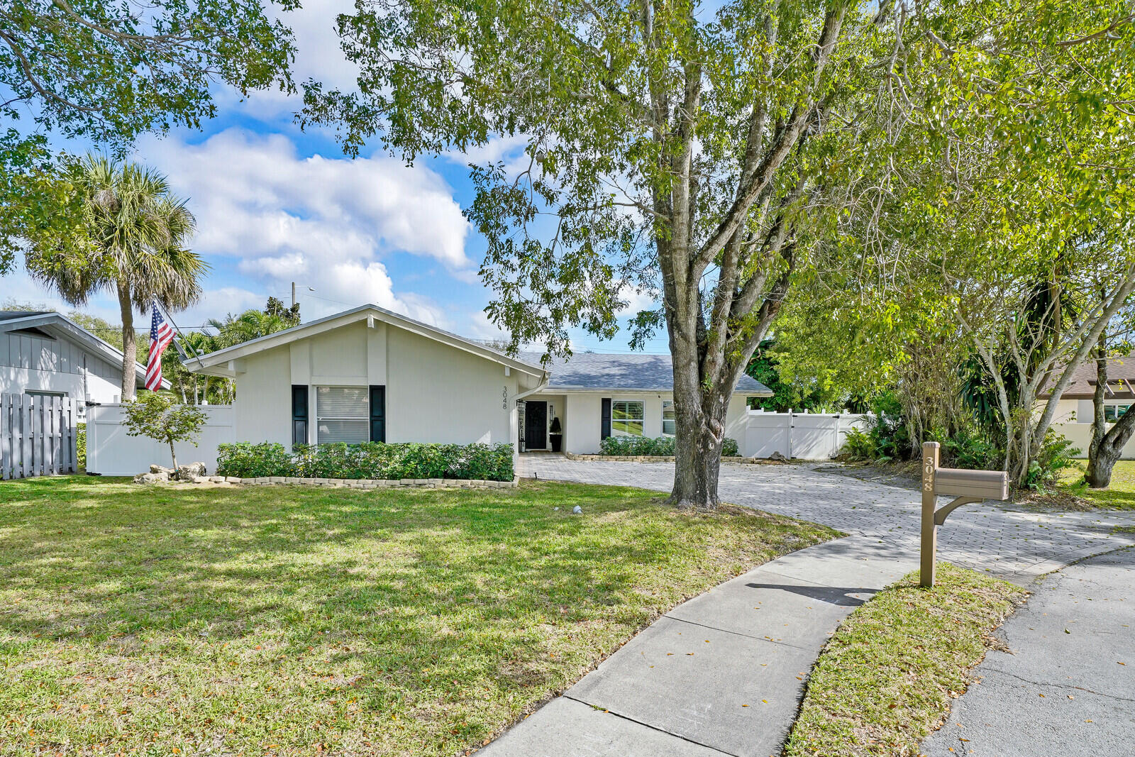 3048 NW 25th Way