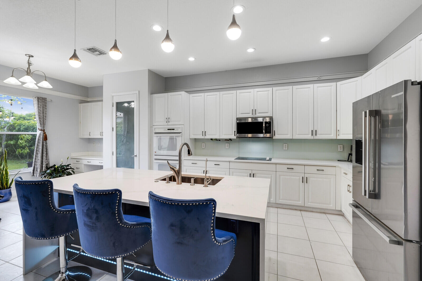 19084 Skyridge Circle
