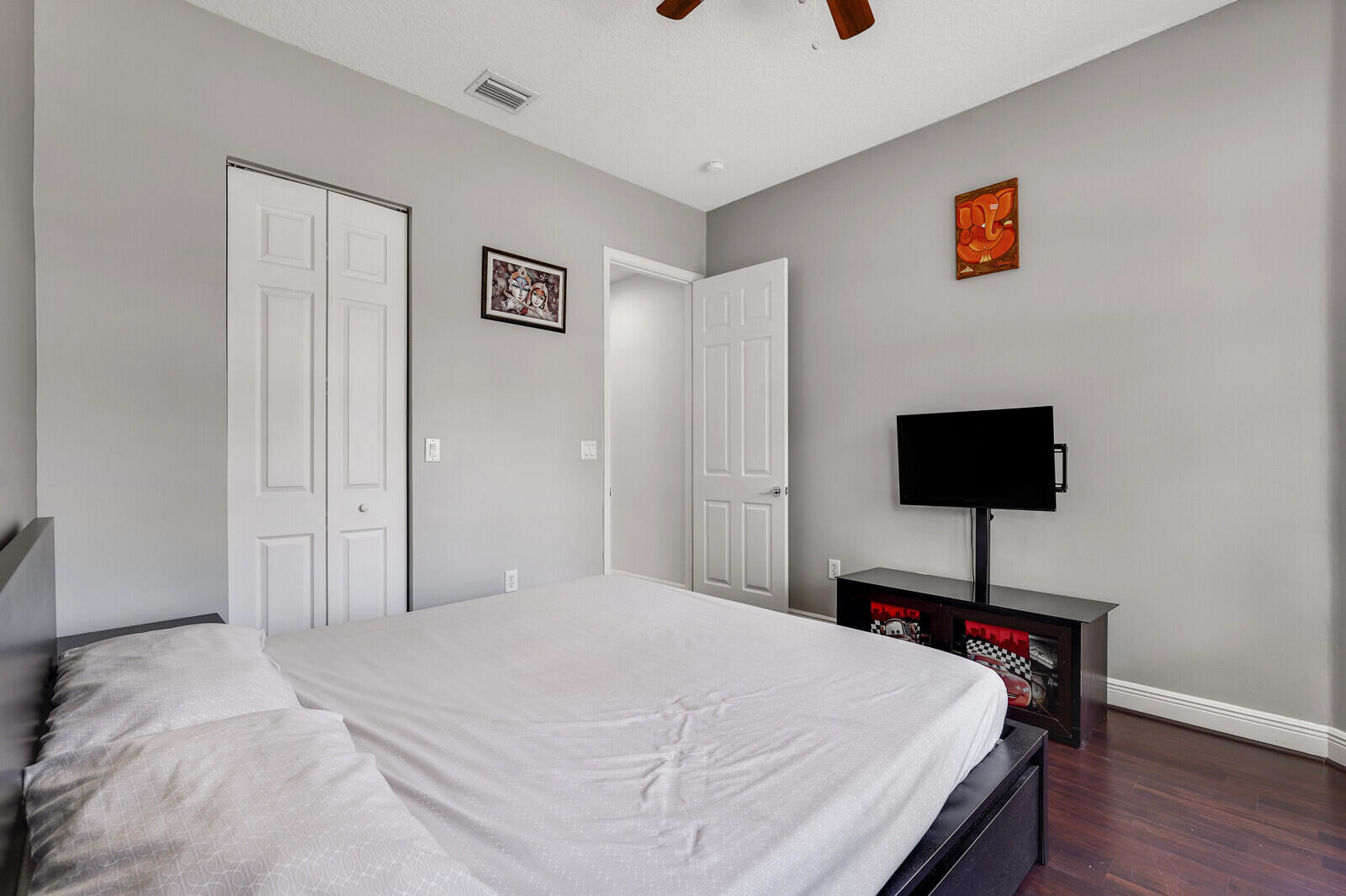 19084 Skyridge Circle