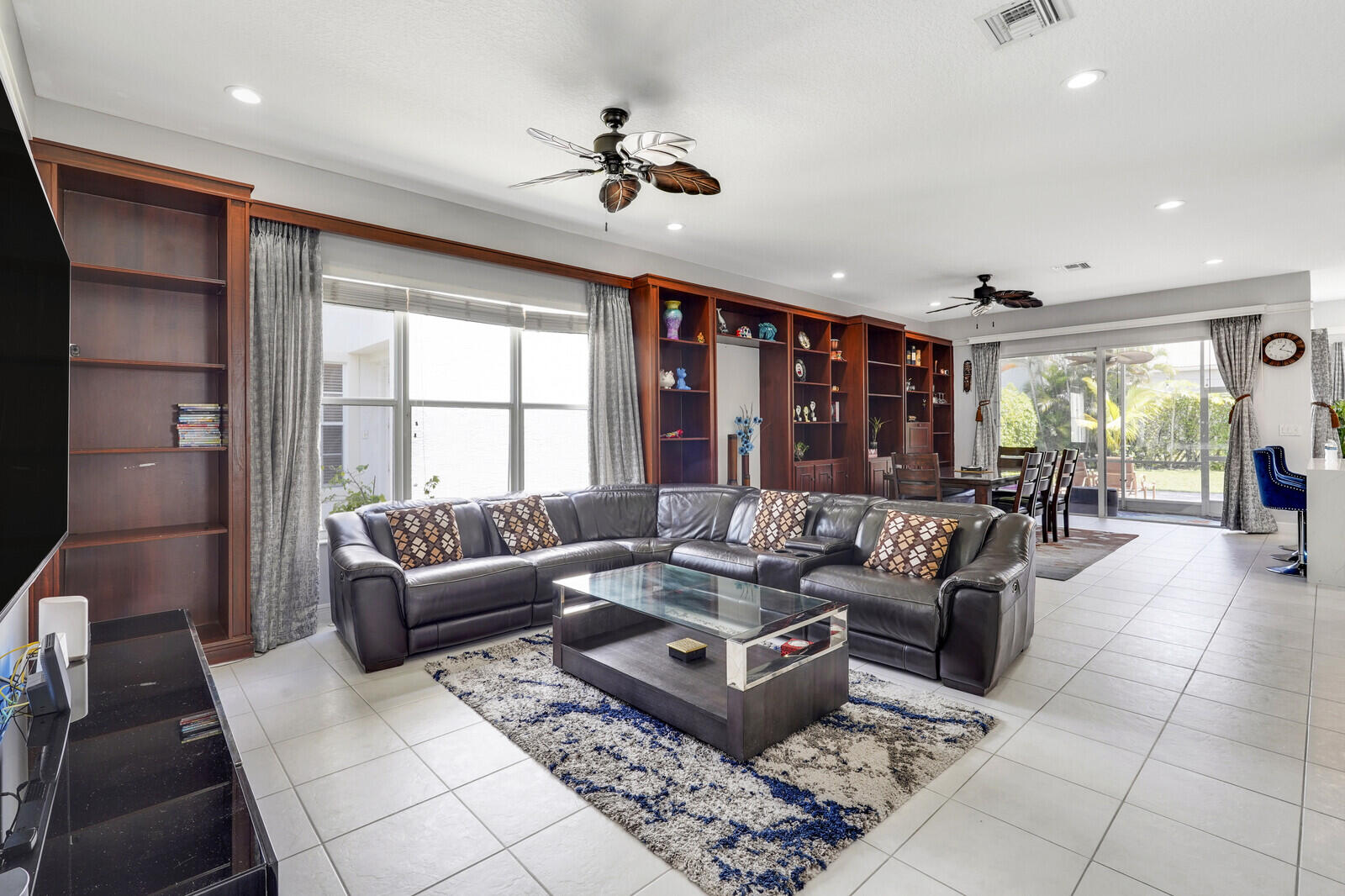 19084 Skyridge Circle
