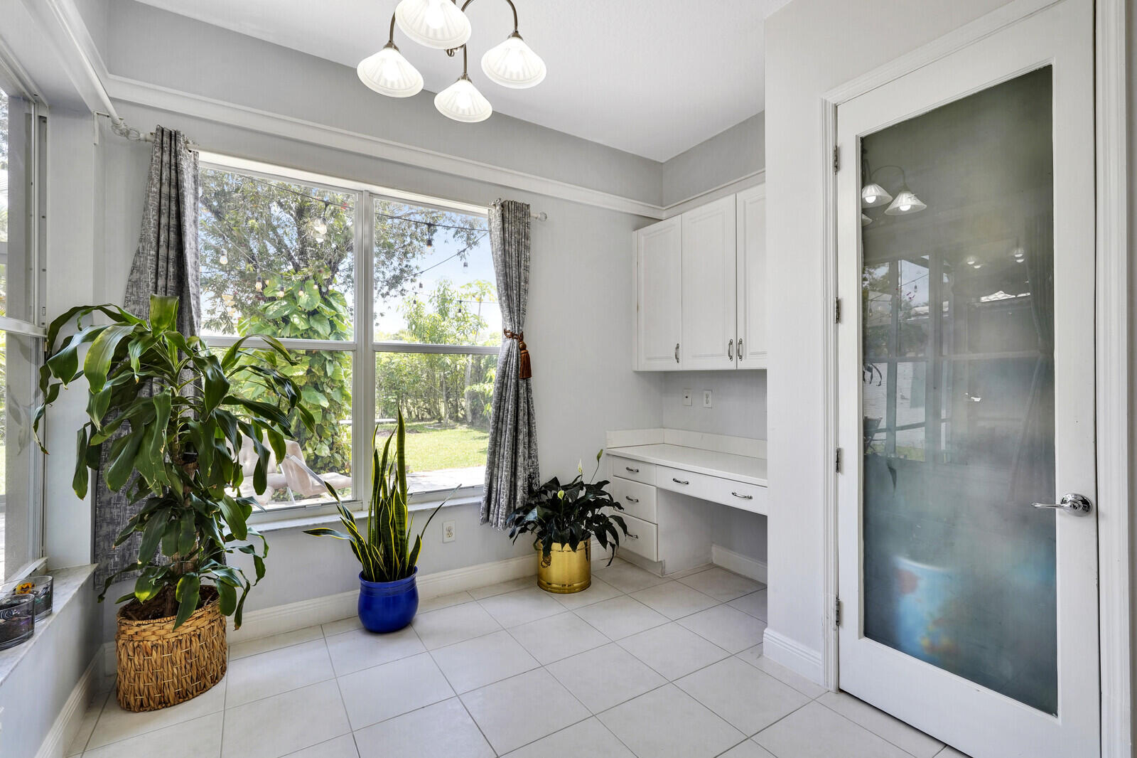19084 Skyridge Circle