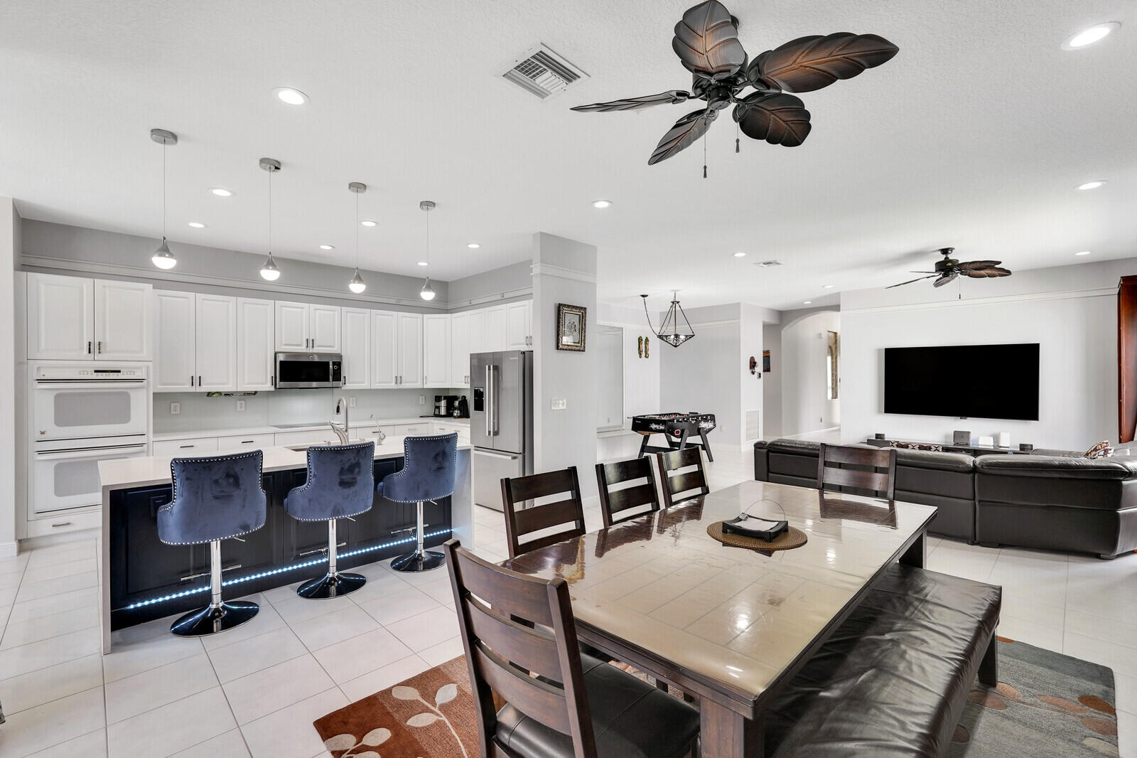 19084 Skyridge Circle