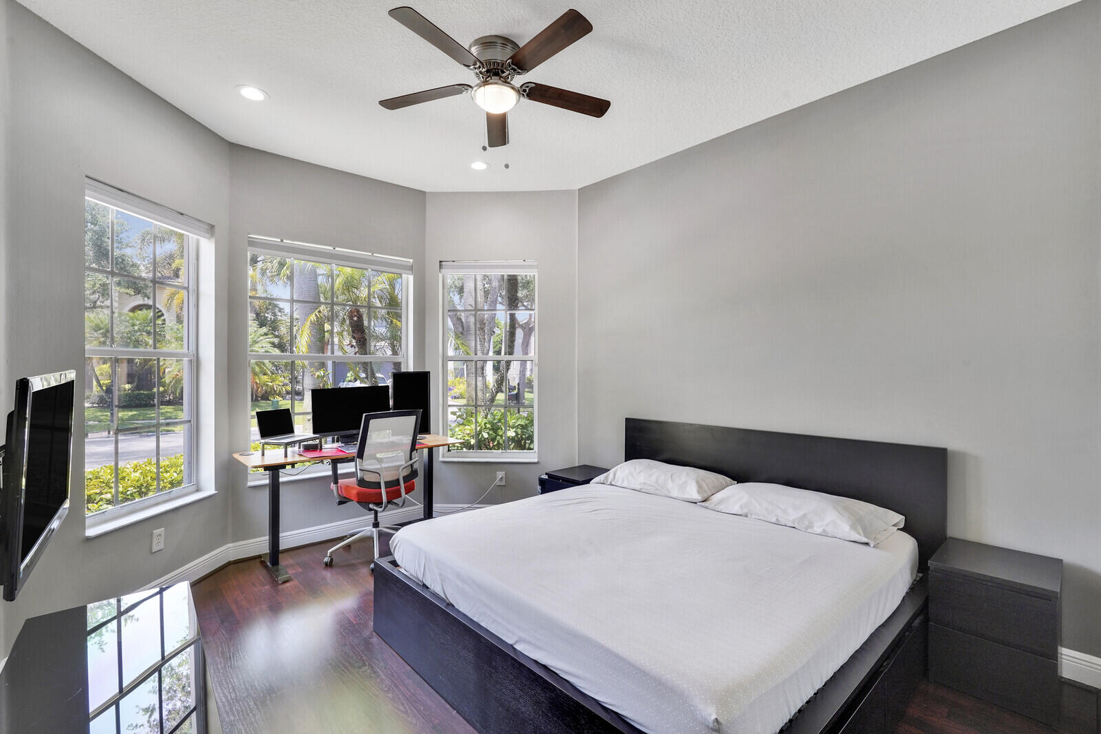 19084 Skyridge Circle