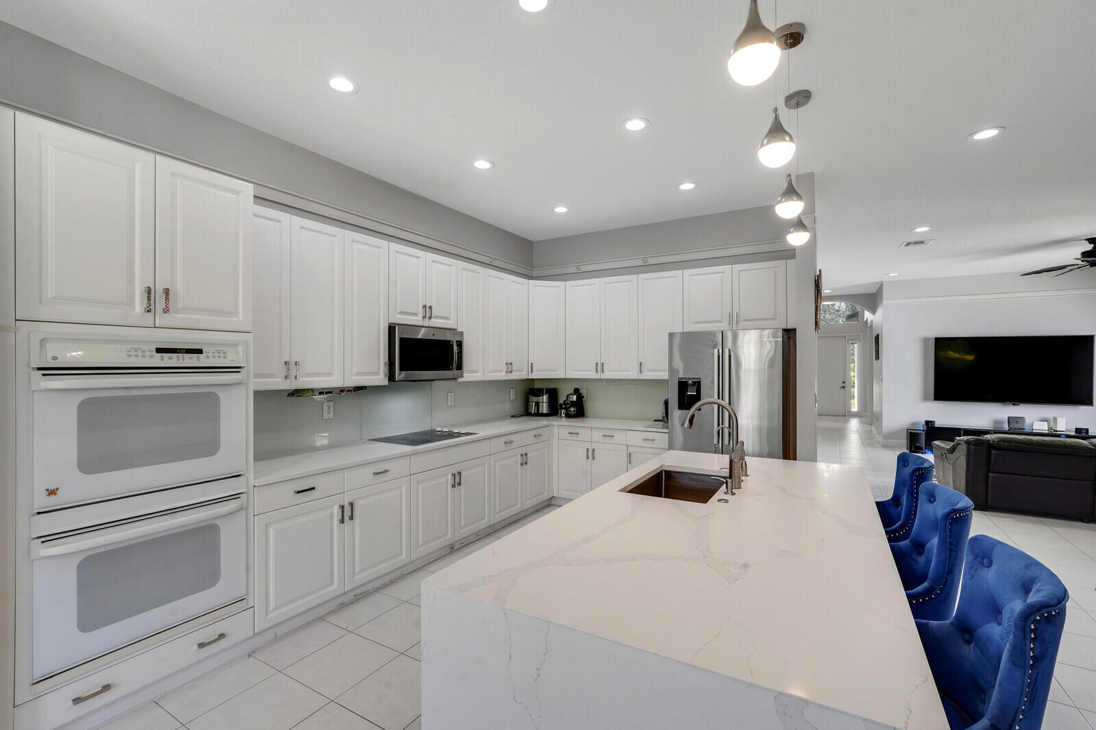 19084 Skyridge Circle