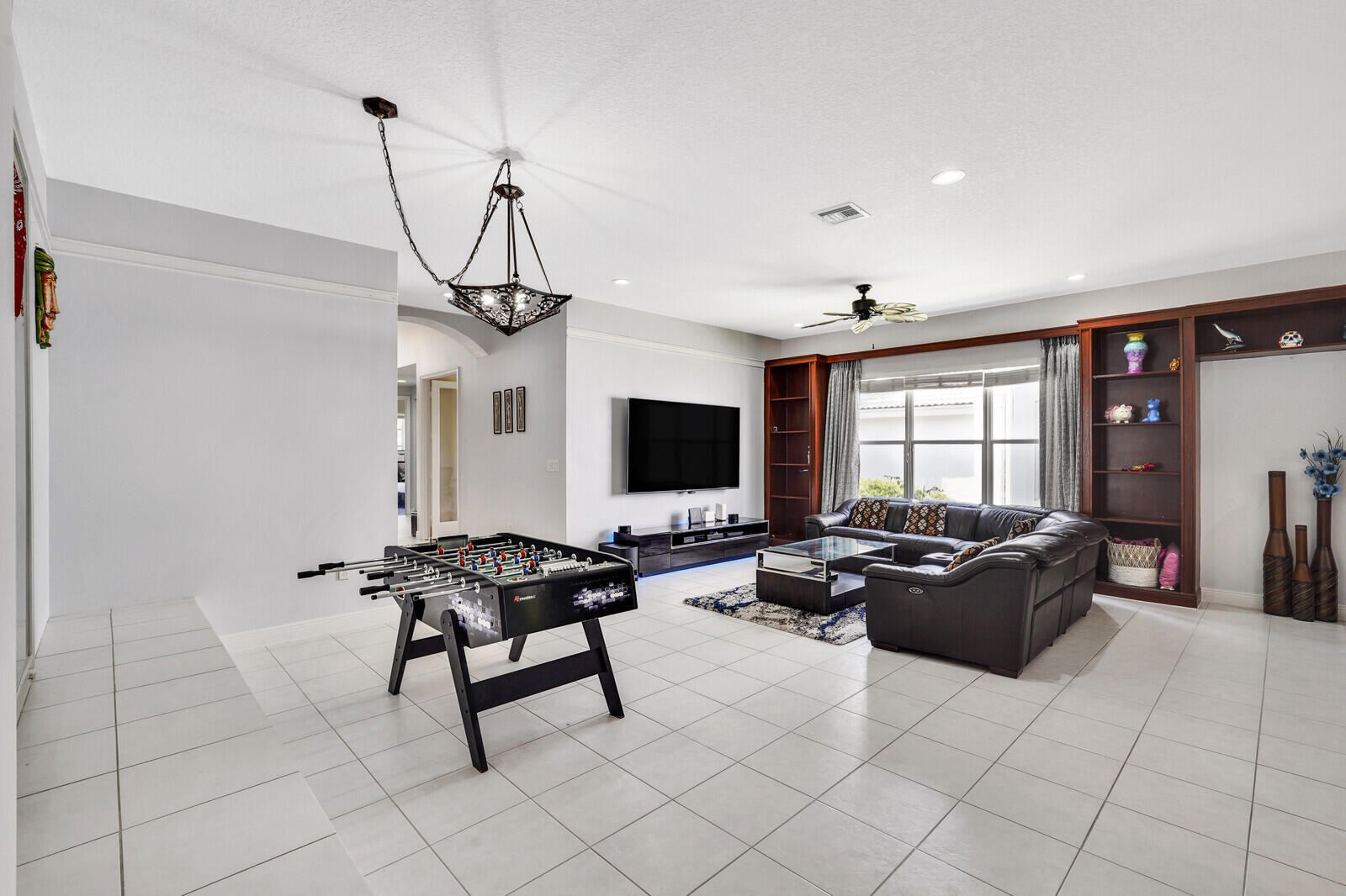 19084 Skyridge Circle