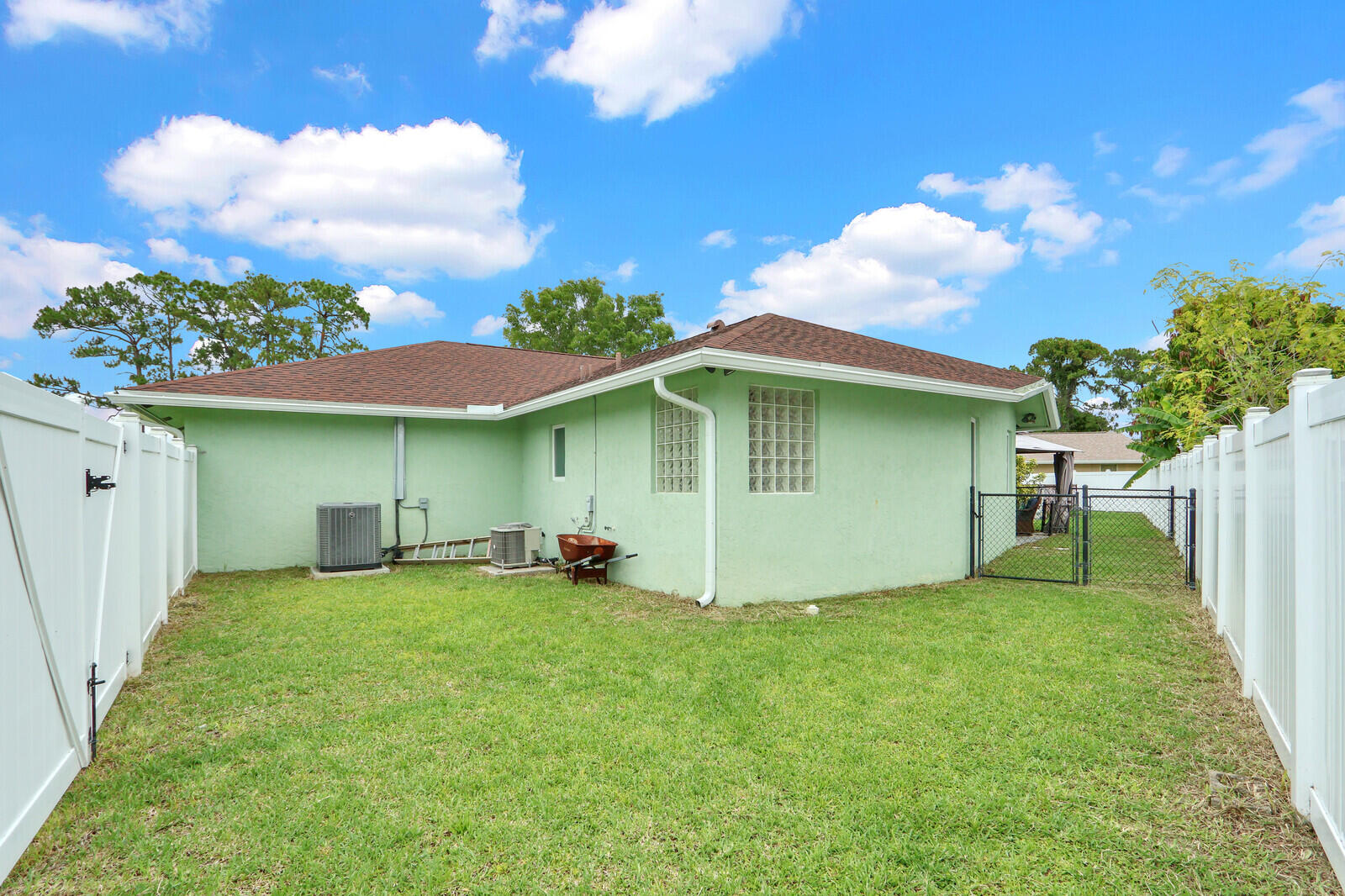 127 Miramar Avenue