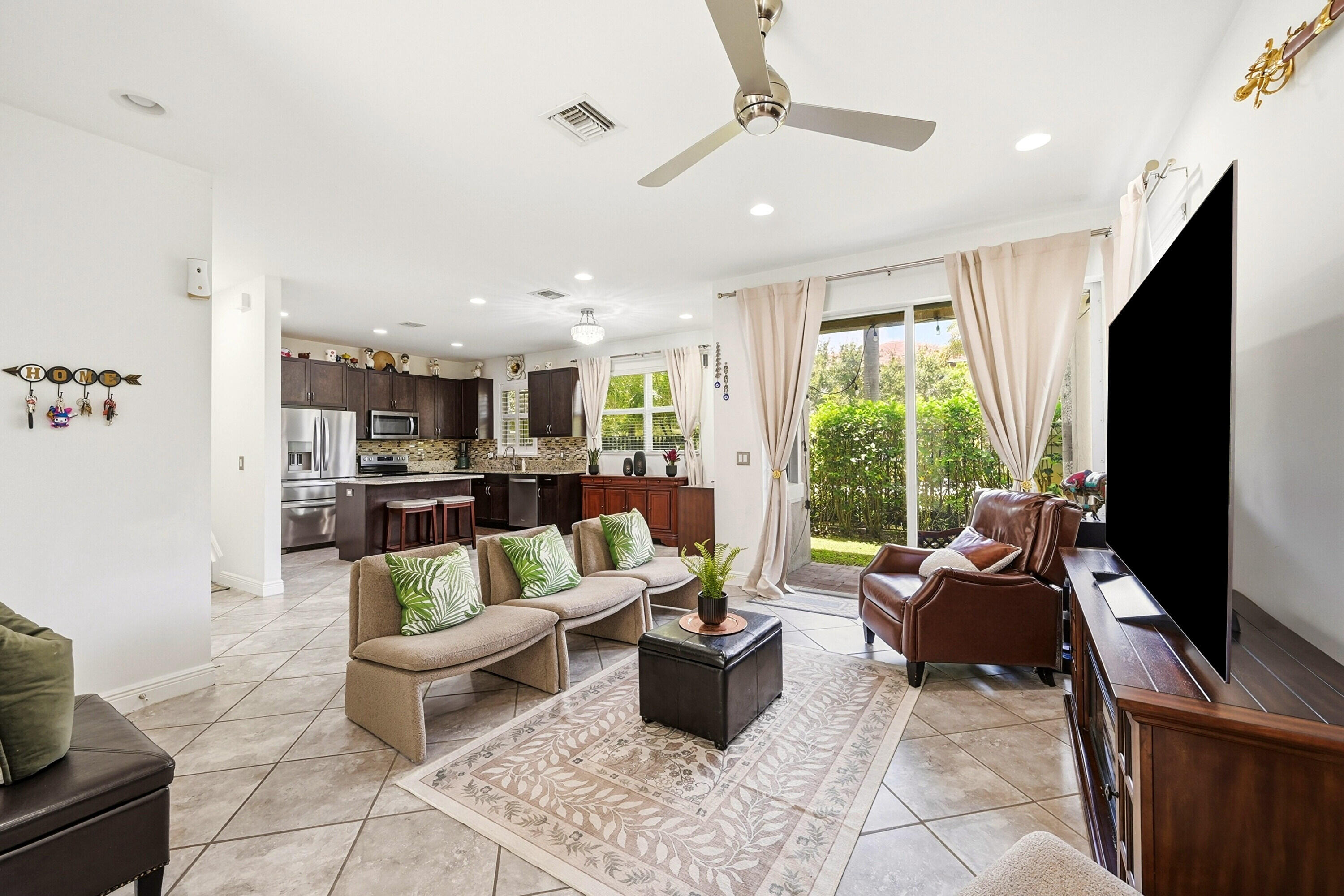 6993 Pines Circle 6993